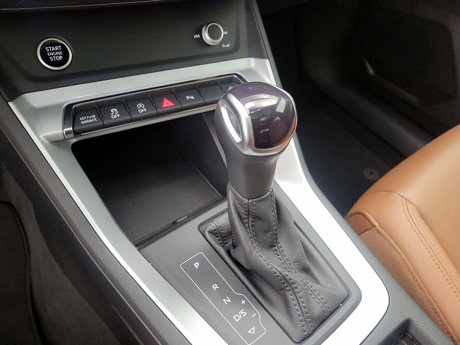 Thumbnail: 2022 Audi Q3 - 17