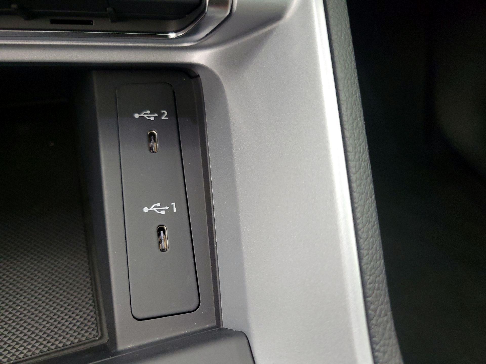 Thumbnail: 2022 Audi Q3 - 18