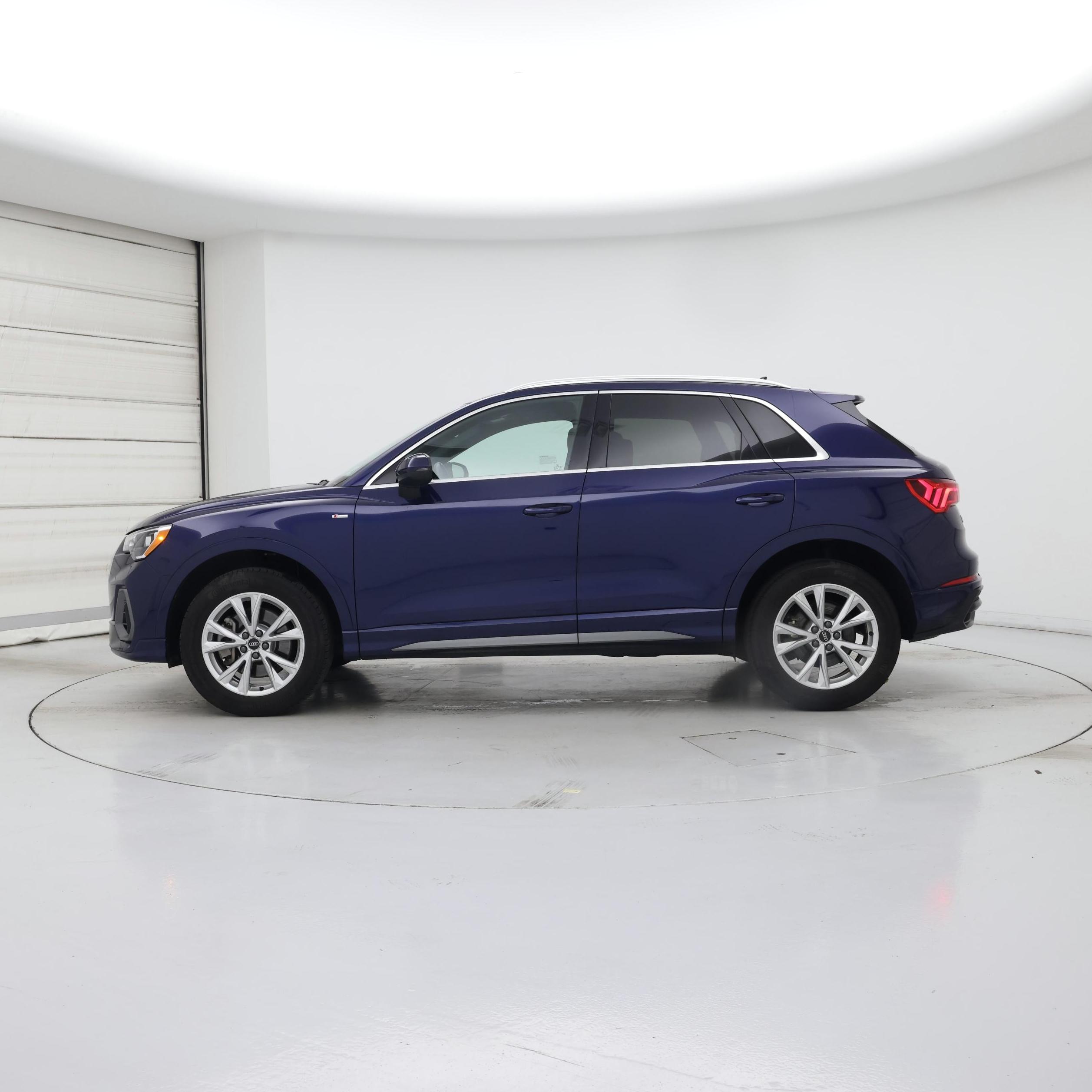 Thumbnail: 2022 Audi Q3 - 3