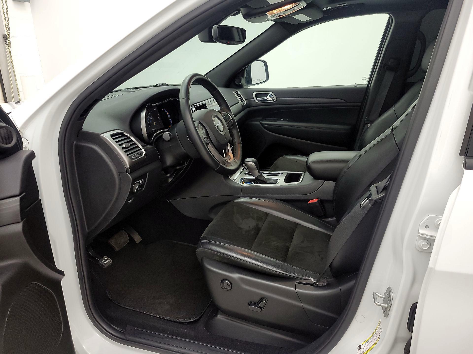 Thumbnail: 2019 Jeep Grand Cherokee - 11