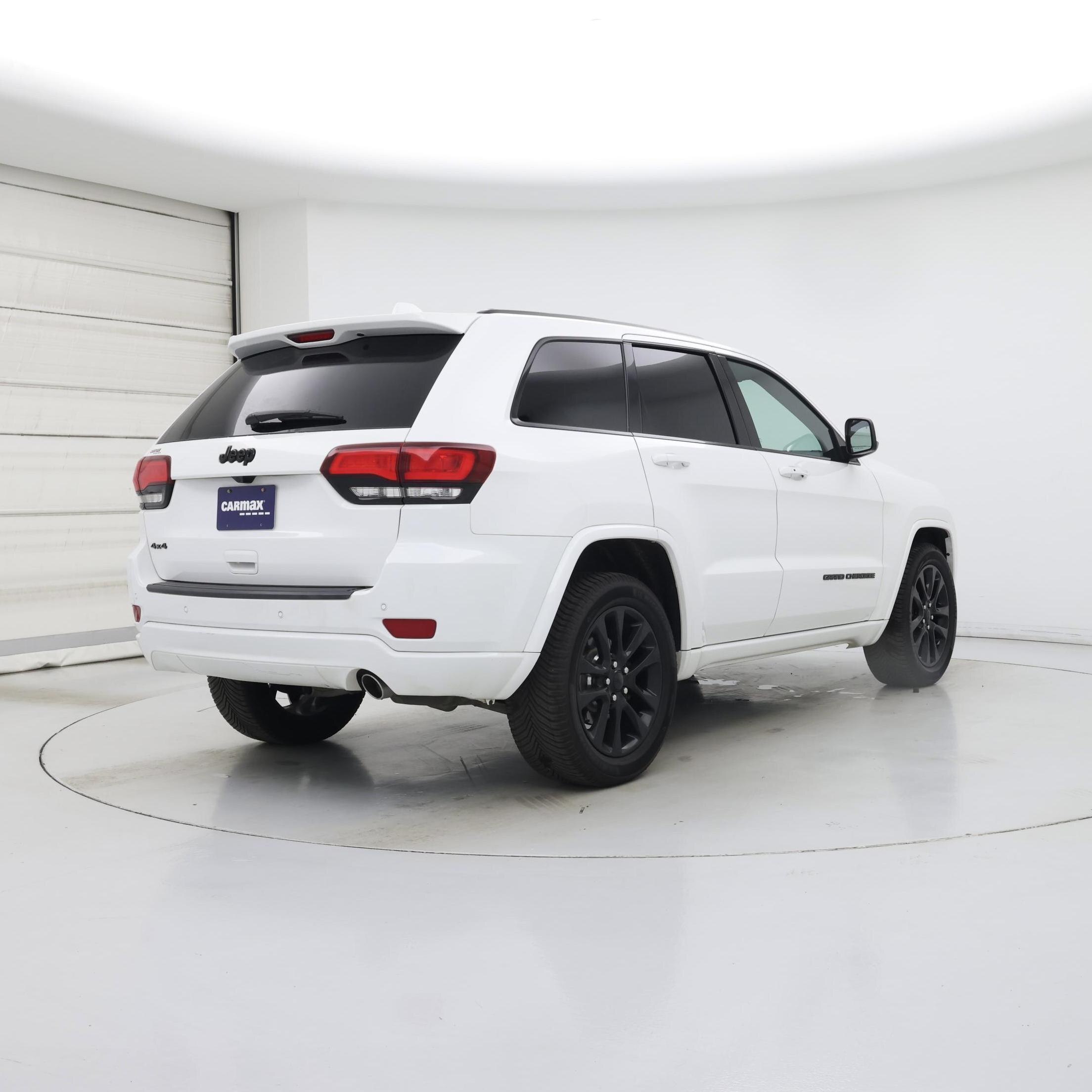 Thumbnail: 2019 Jeep Grand Cherokee - 8