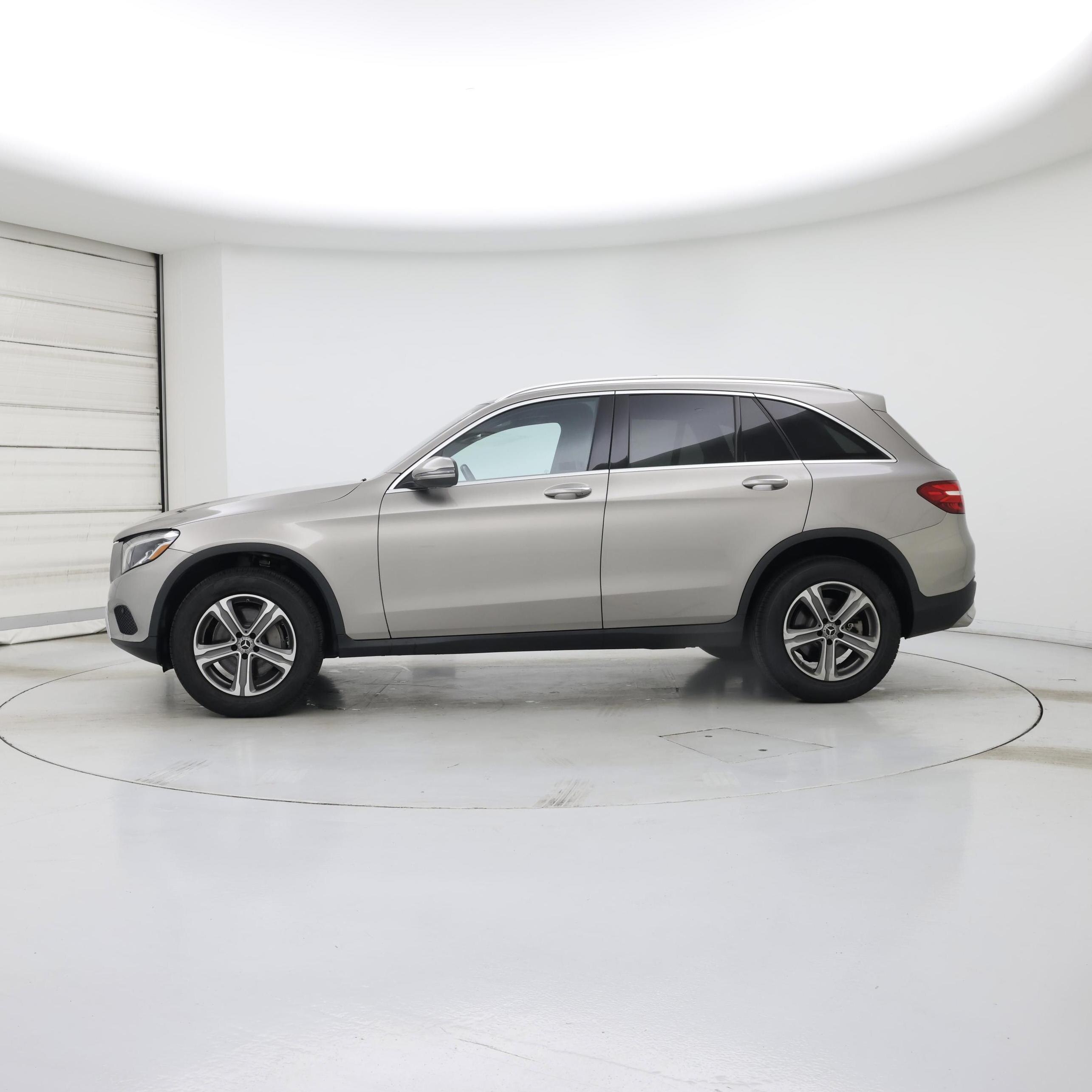 Thumbnail: 2019 Mercedes-Benz GLC - 3