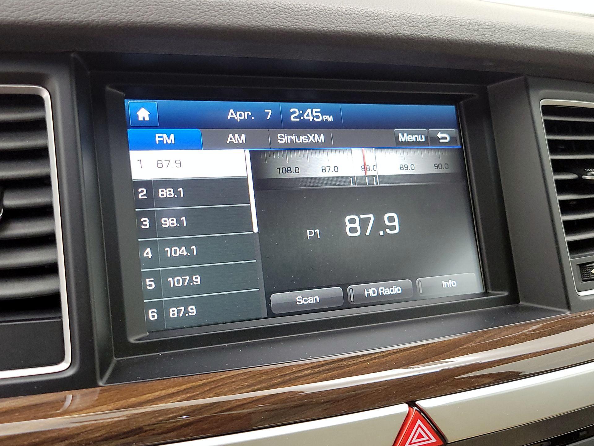 Thumbnail: 2017 Genesis G80 - 16