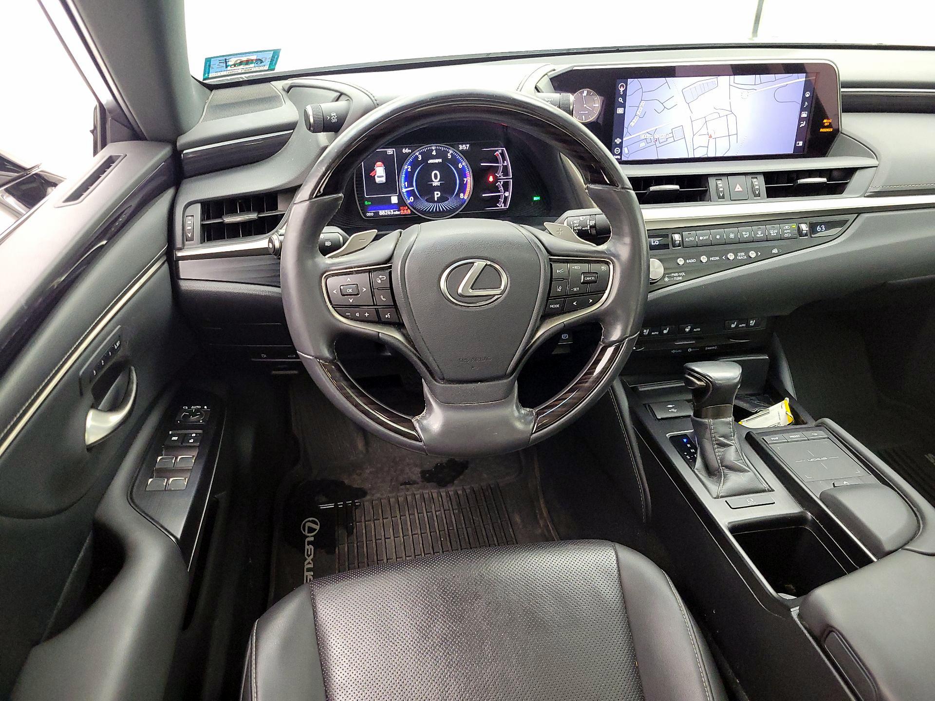 Thumbnail: 2021 Lexus ES - 10