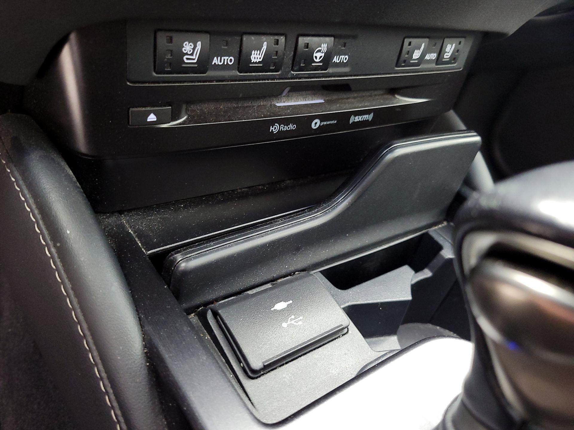 Thumbnail: 2021 Lexus ES - 19