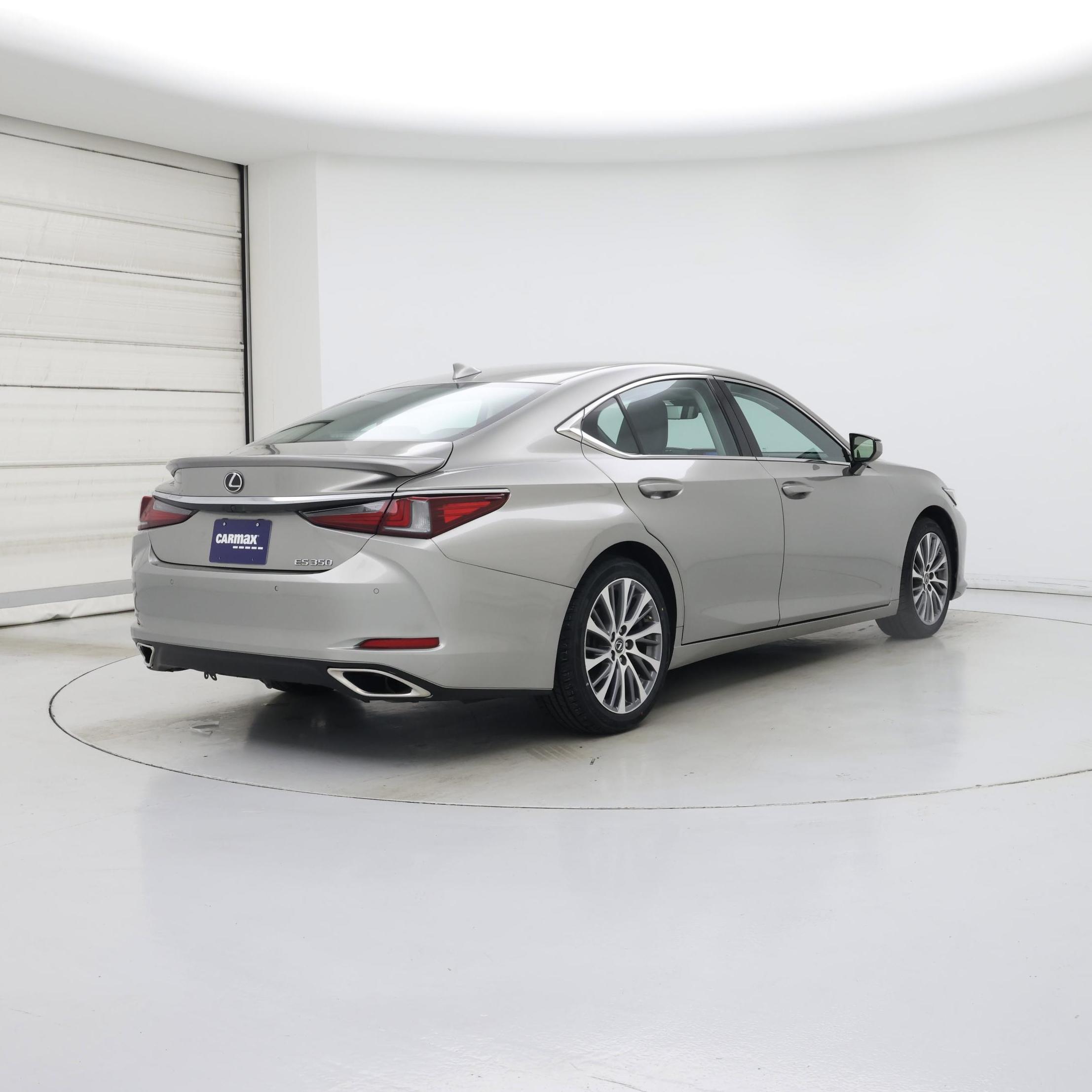 Thumbnail: 2021 Lexus ES - 8