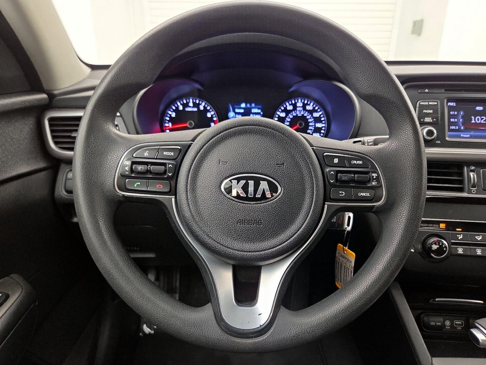 2017 Kia Optima LX - Photo 11
