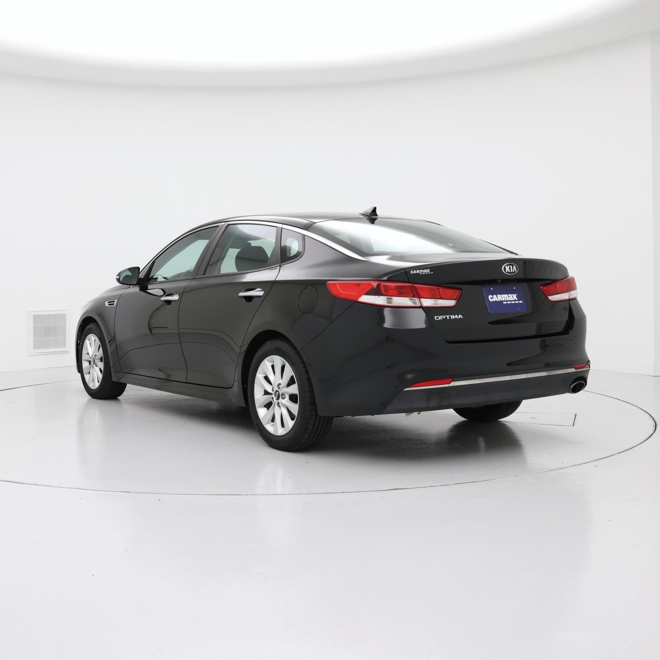 Thumbnail: 2017 Kia Optima - 2