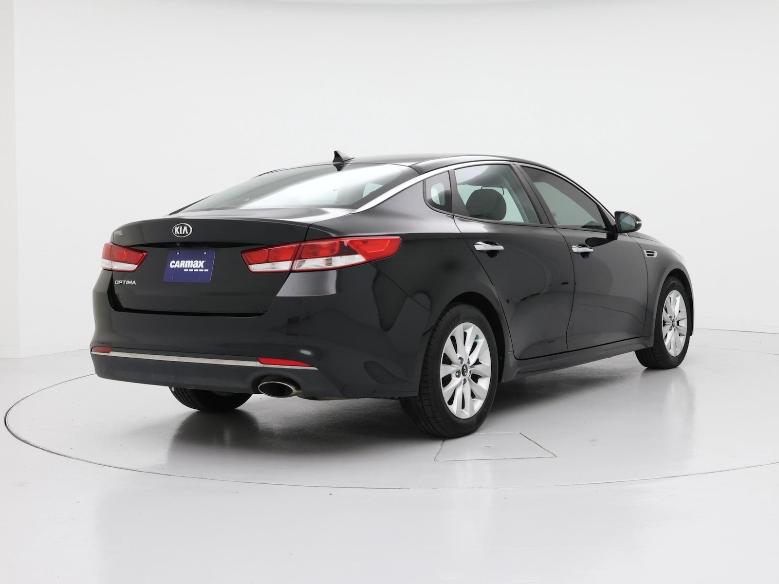 2017 Kia Optima LX - Photo 9
