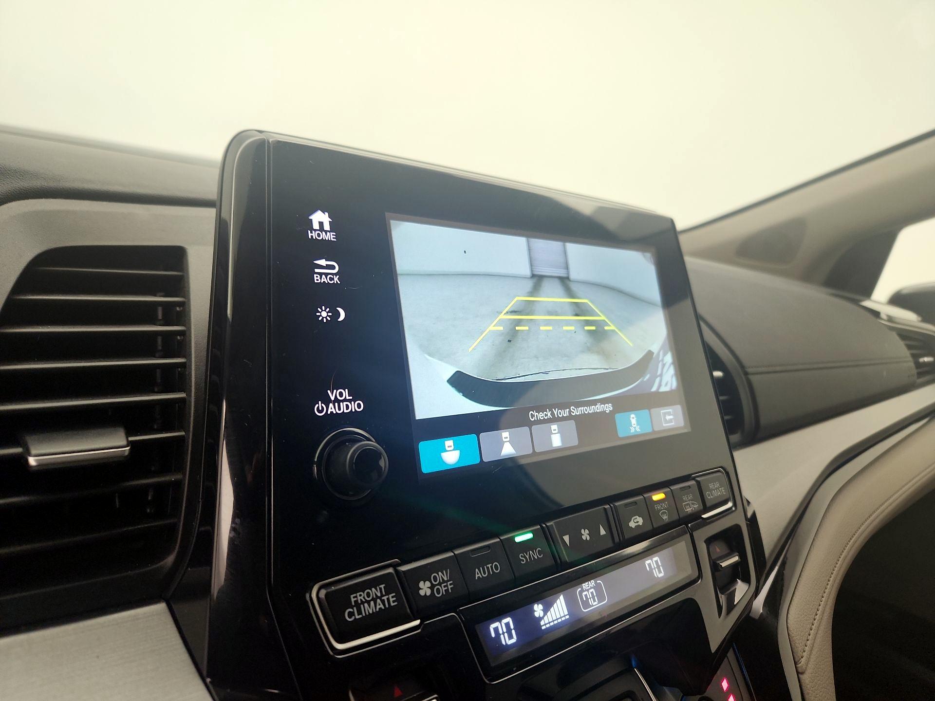 Thumbnail: 2023 Honda Odyssey - 15