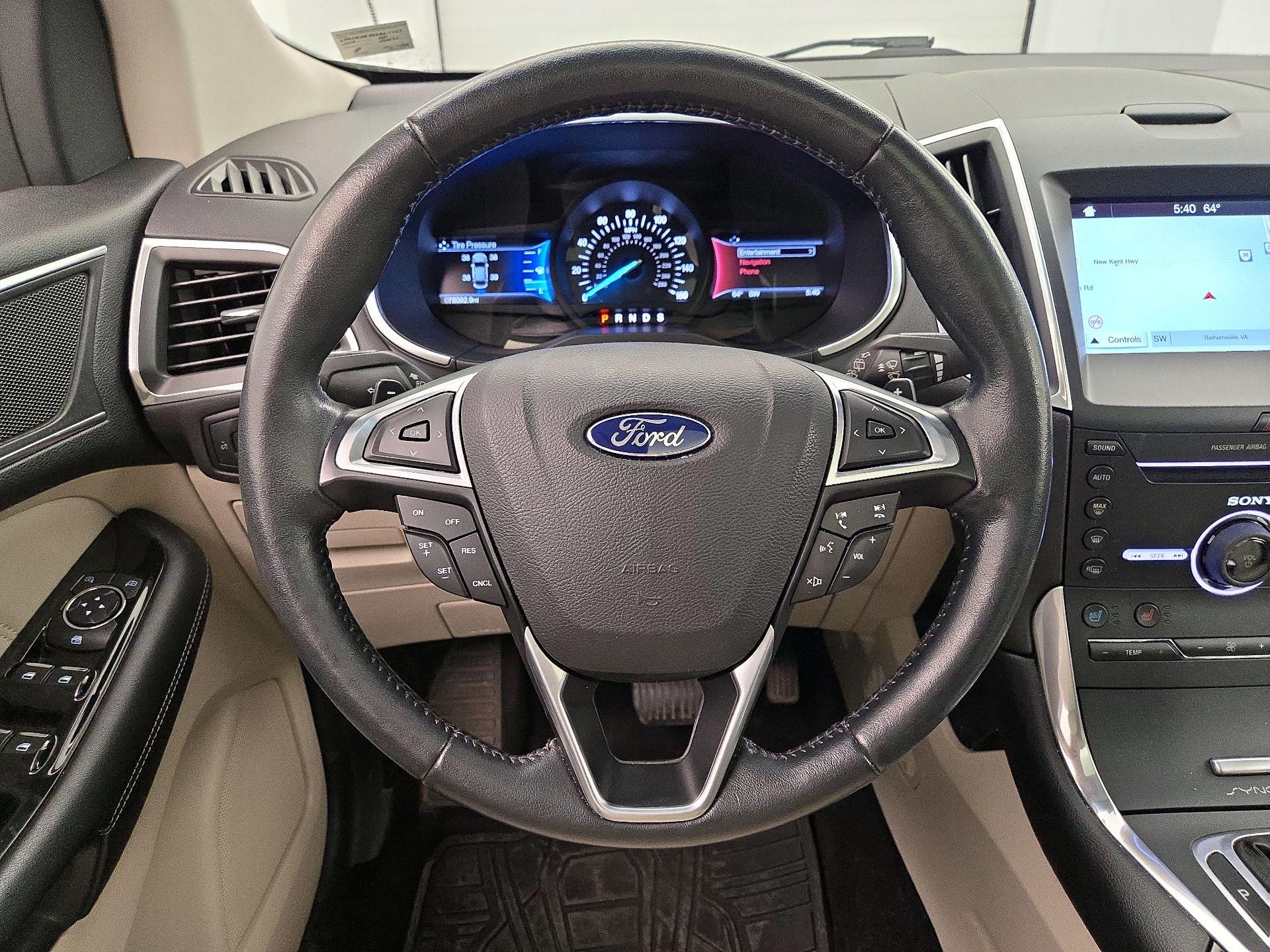 Thumbnail: 2016 Ford Edge - 10