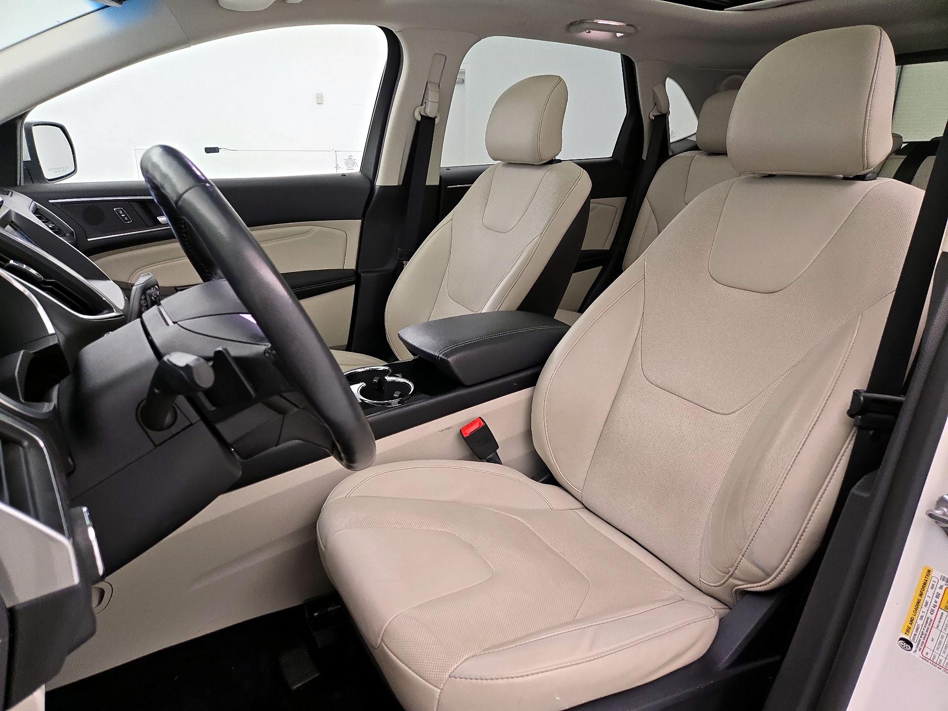 Thumbnail: 2016 Ford Edge - 11