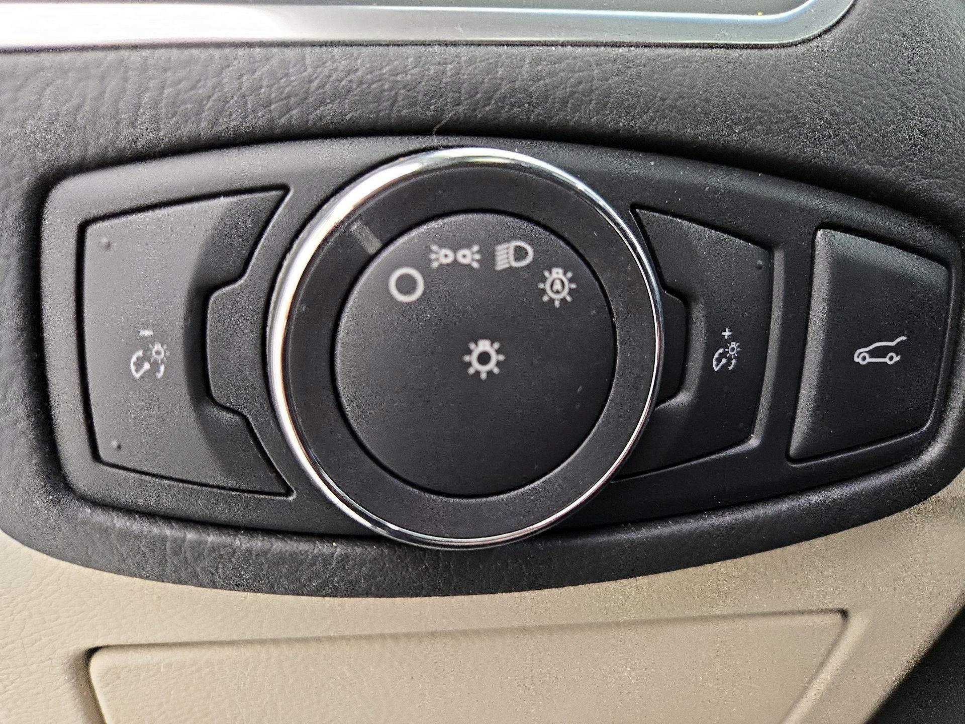 Thumbnail: 2016 Ford Edge - 13