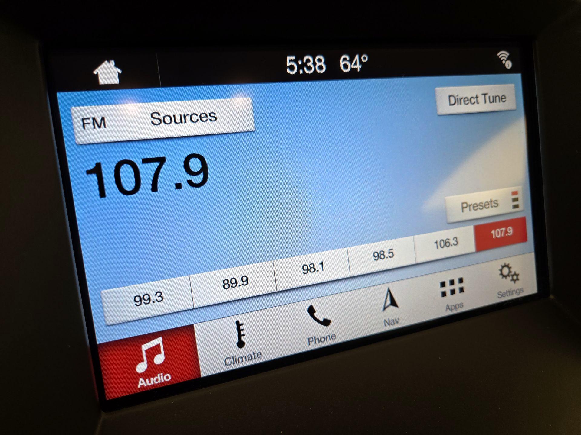 Thumbnail: 2016 Ford Edge - 16