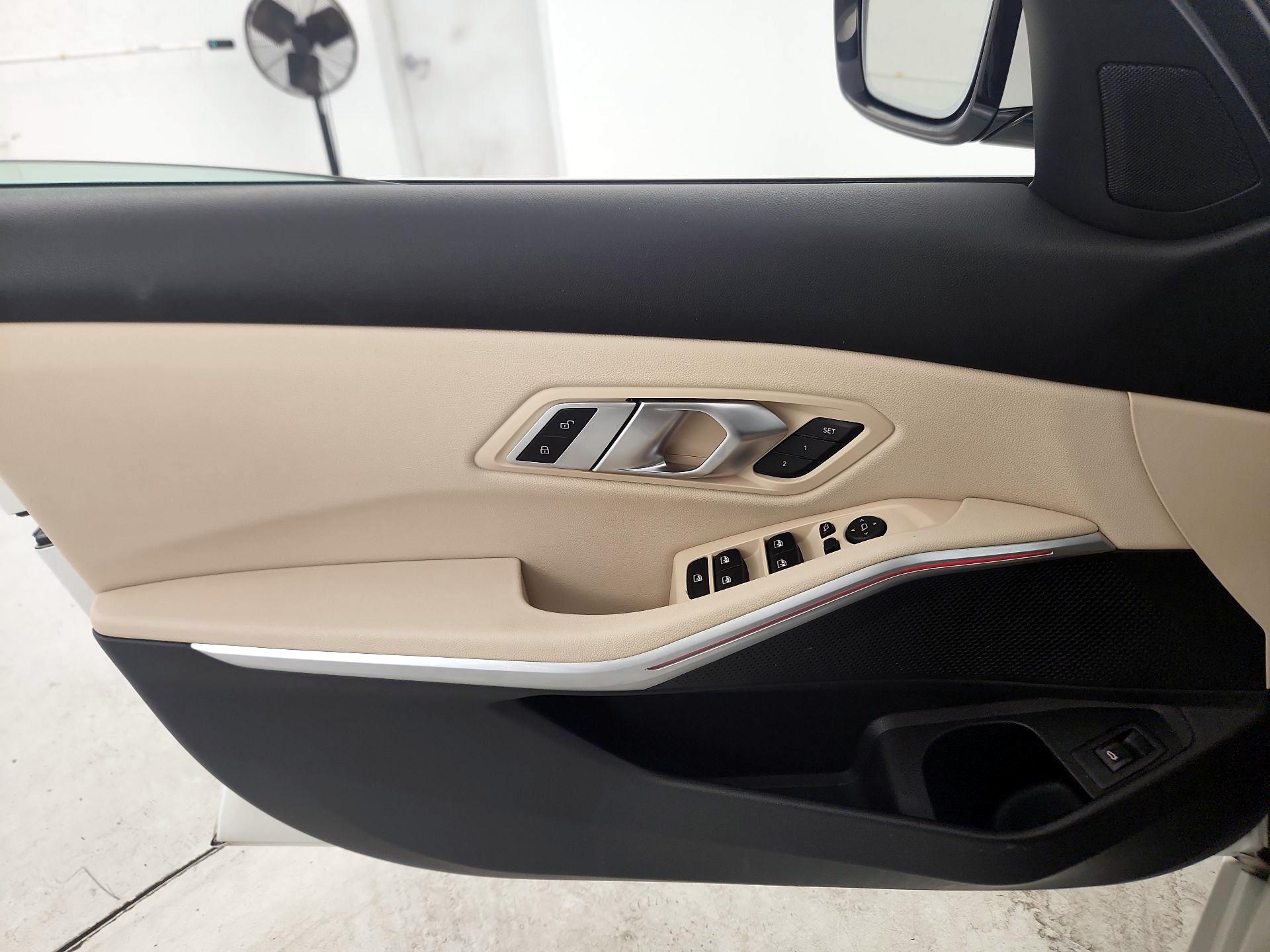 Thumbnail: 2020 BMW 3 Series - 12