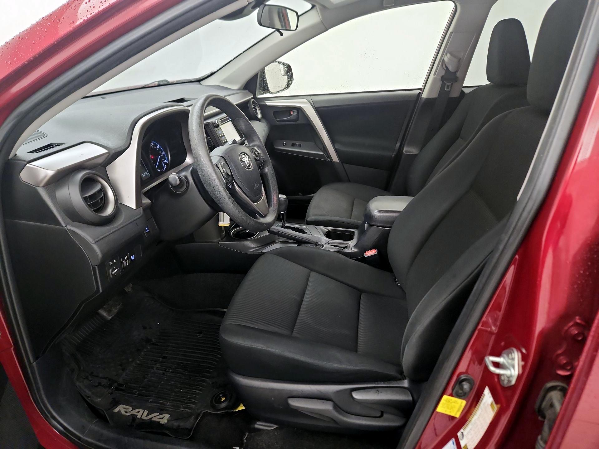 Thumbnail: 2018 Toyota RAV4 - 11