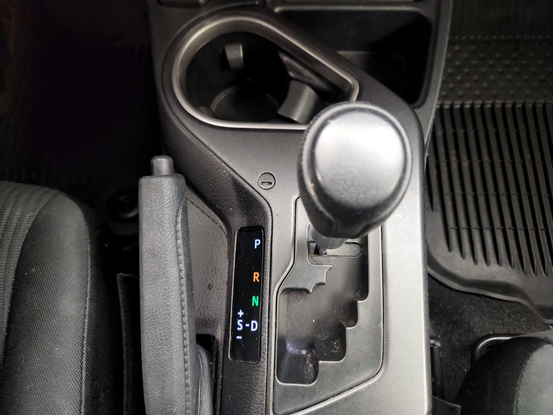 Thumbnail: 2018 Toyota RAV4 - 17