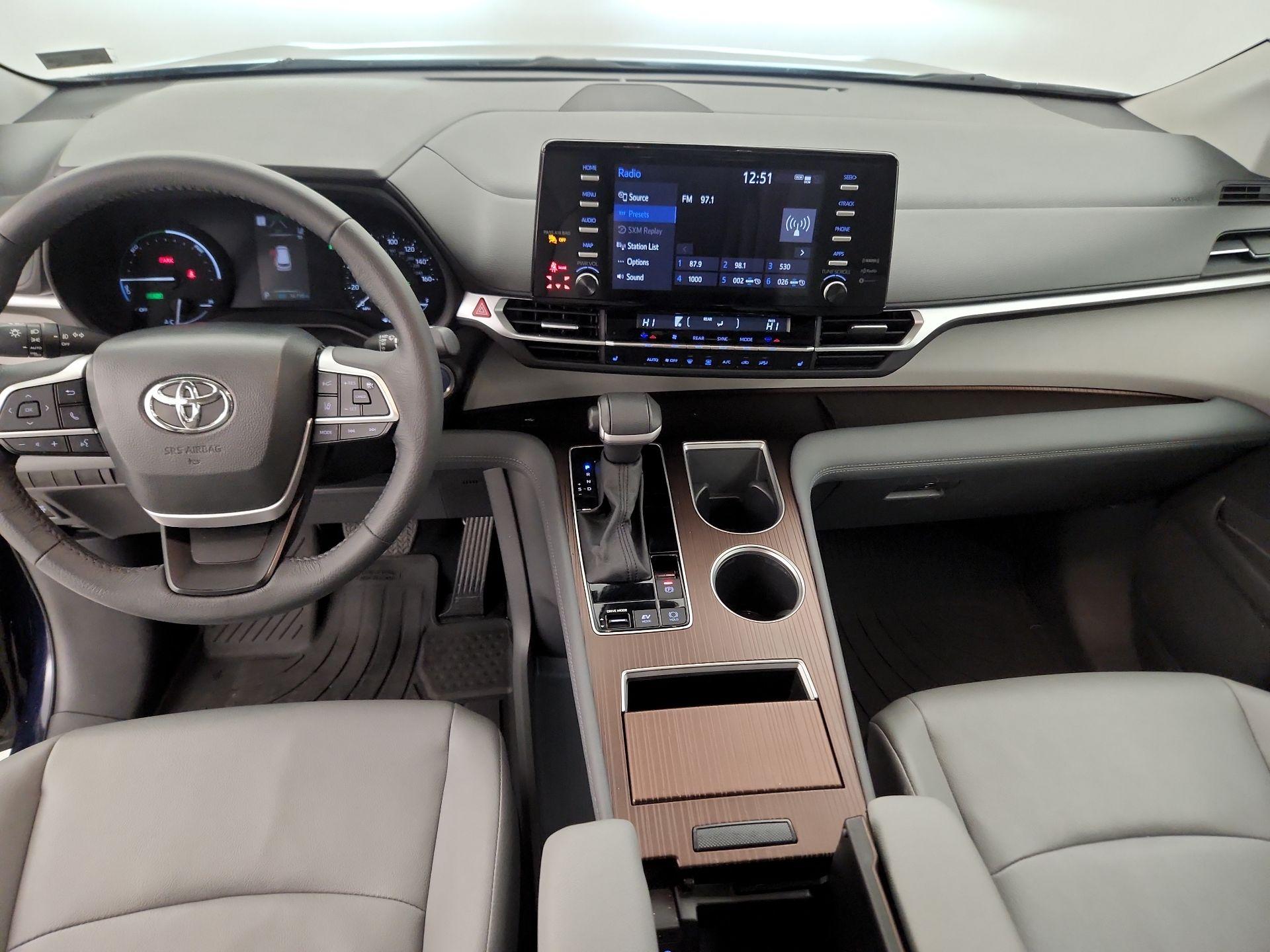 Thumbnail: 2024 Toyota Sienna - 9