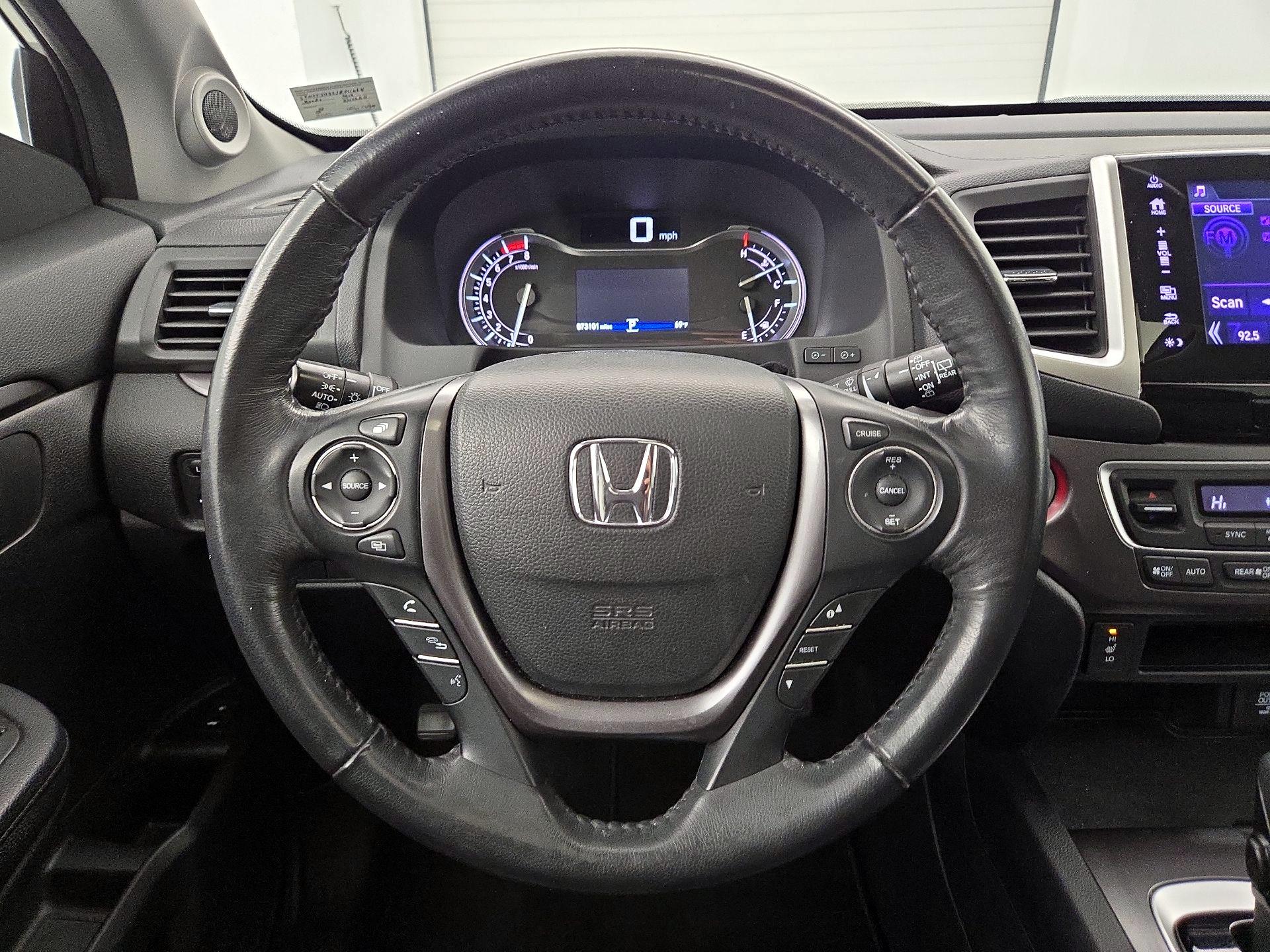 Thumbnail: 2018 Honda Pilot - 10