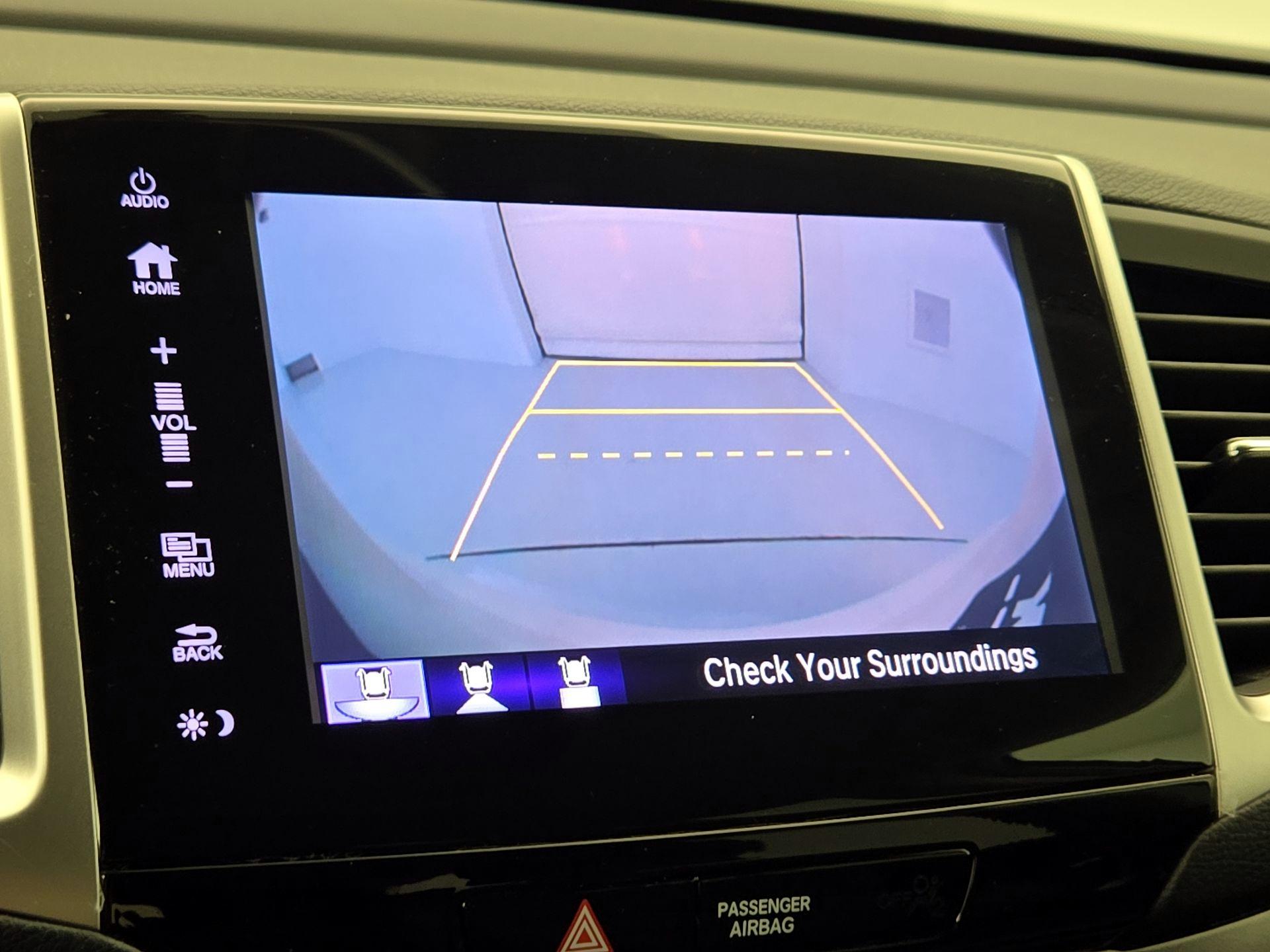 Thumbnail: 2018 Honda Pilot - 14