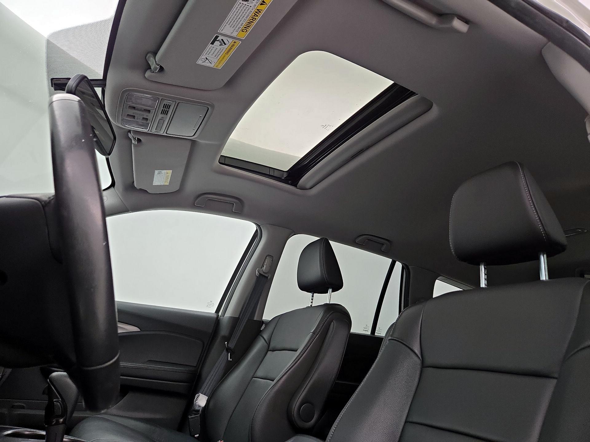 Thumbnail: 2018 Honda Pilot - 19