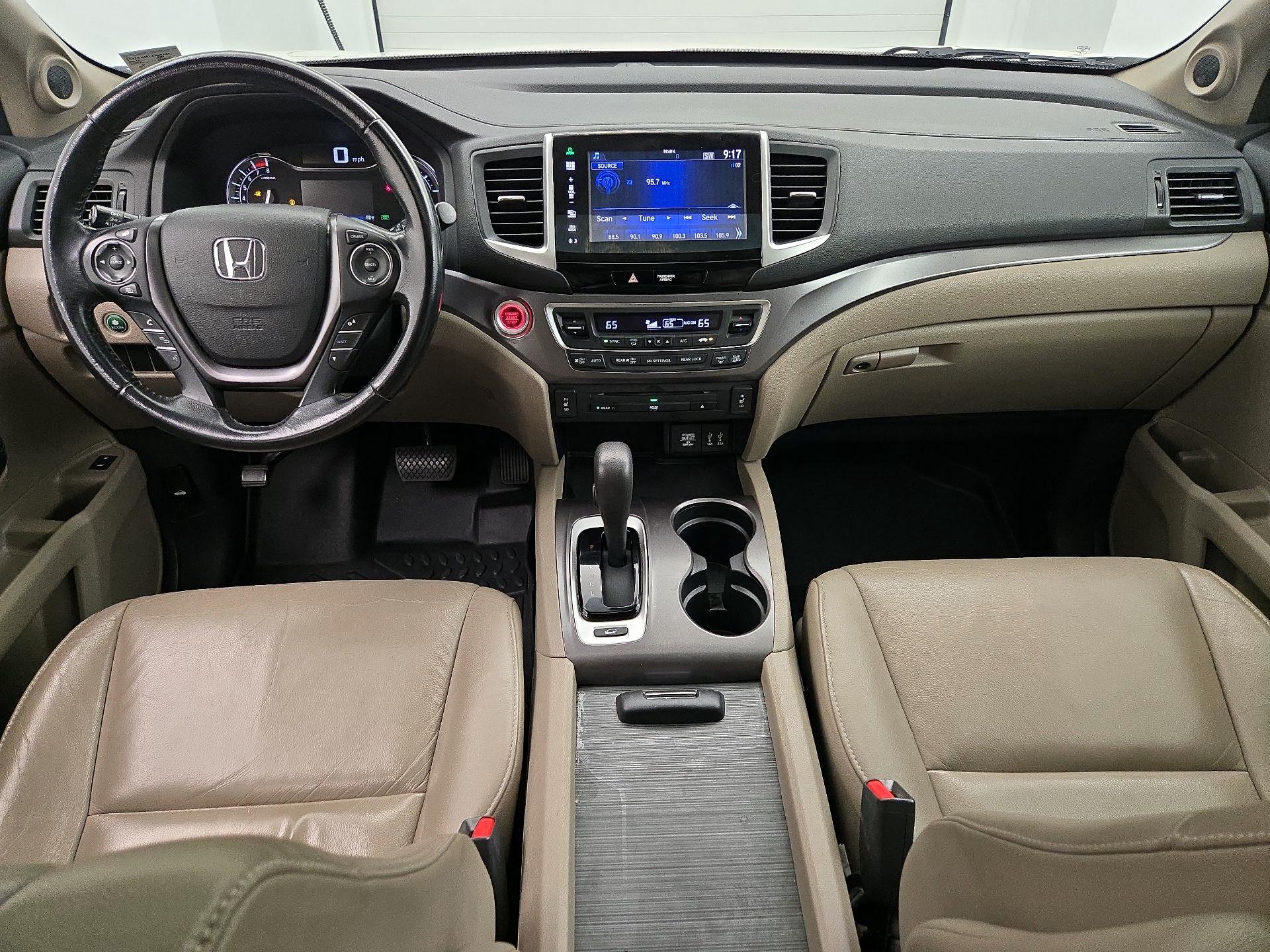 Thumbnail: 2016 Honda Pilot - 9