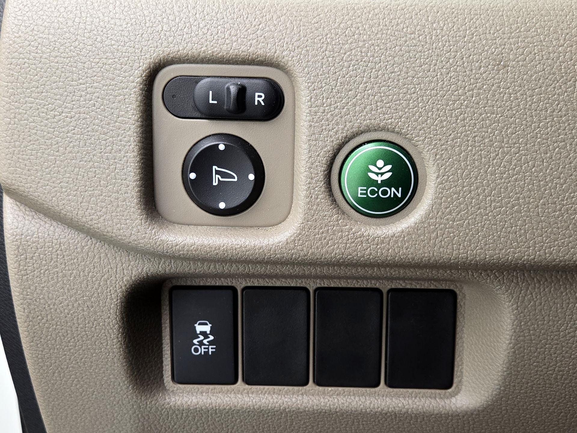 Thumbnail: 2016 Honda Pilot - 13