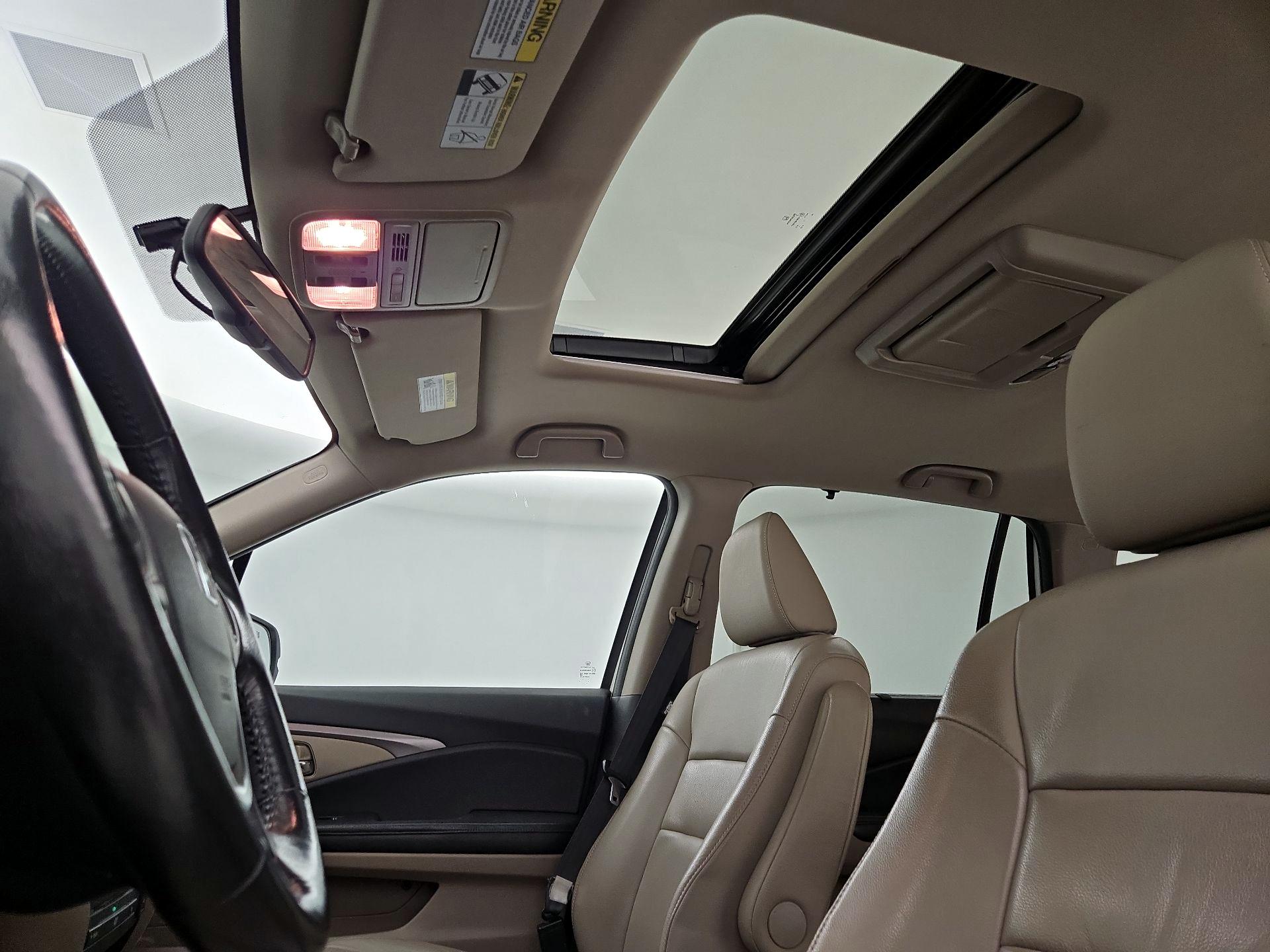 Thumbnail: 2016 Honda Pilot - 19