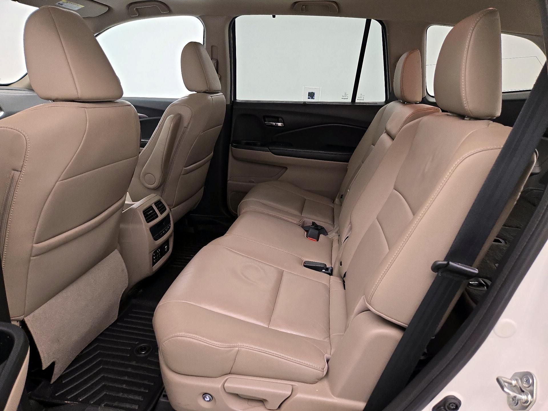 Thumbnail: 2016 Honda Pilot - 20