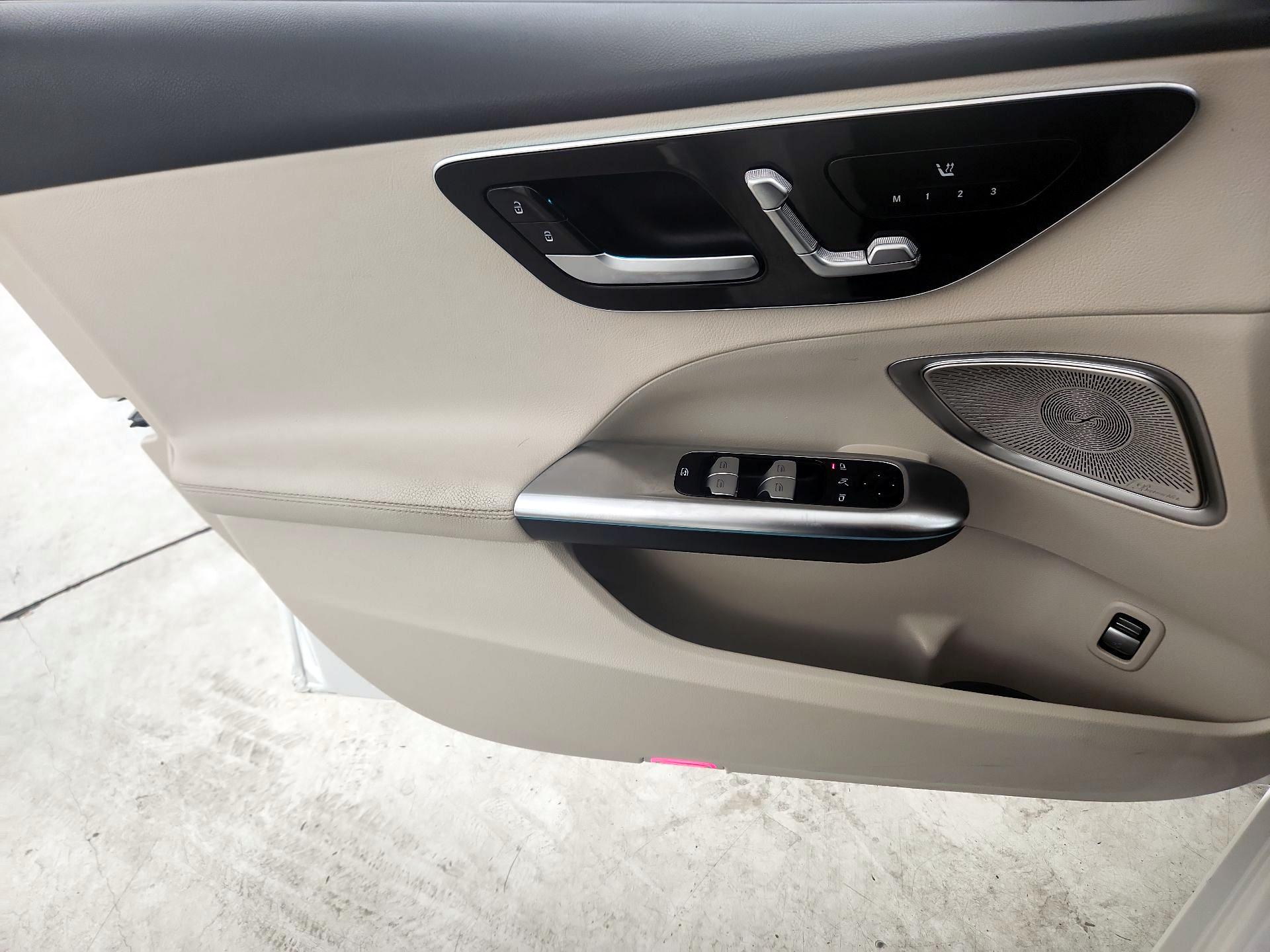 Thumbnail: 2022 Mercedes-Benz C-Class - 12