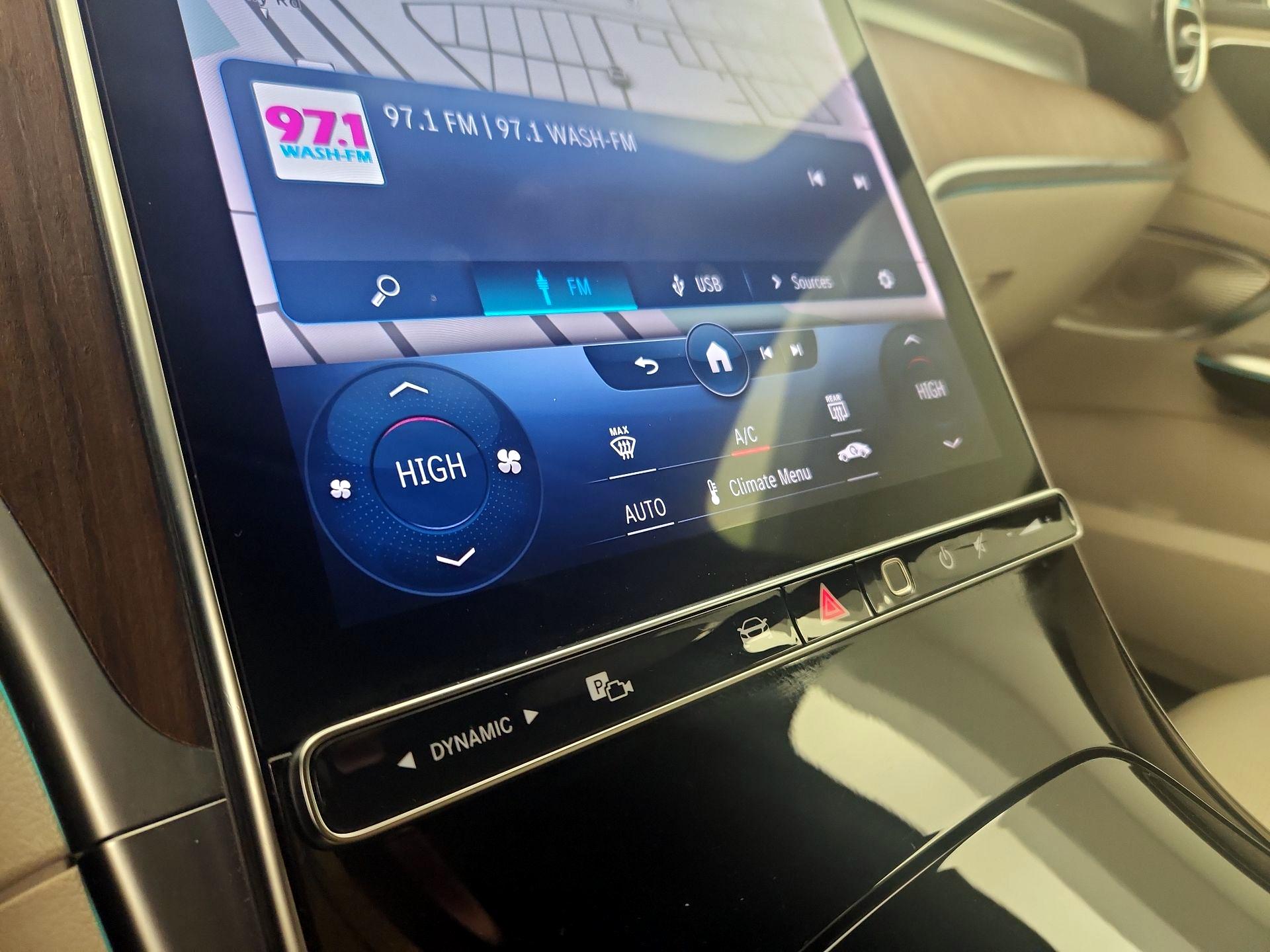 Thumbnail: 2022 Mercedes-Benz C-Class - 17