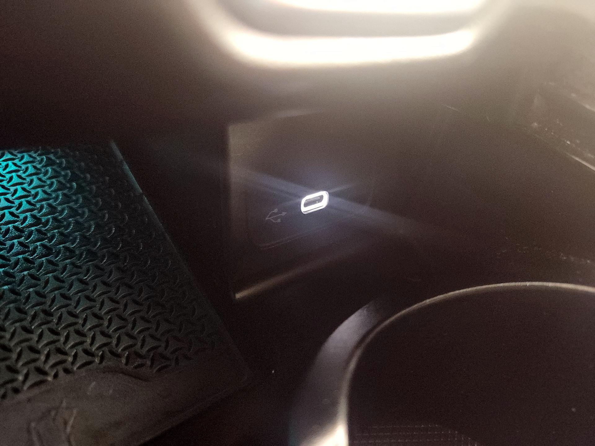 Thumbnail: 2022 Mercedes-Benz C-Class - 19