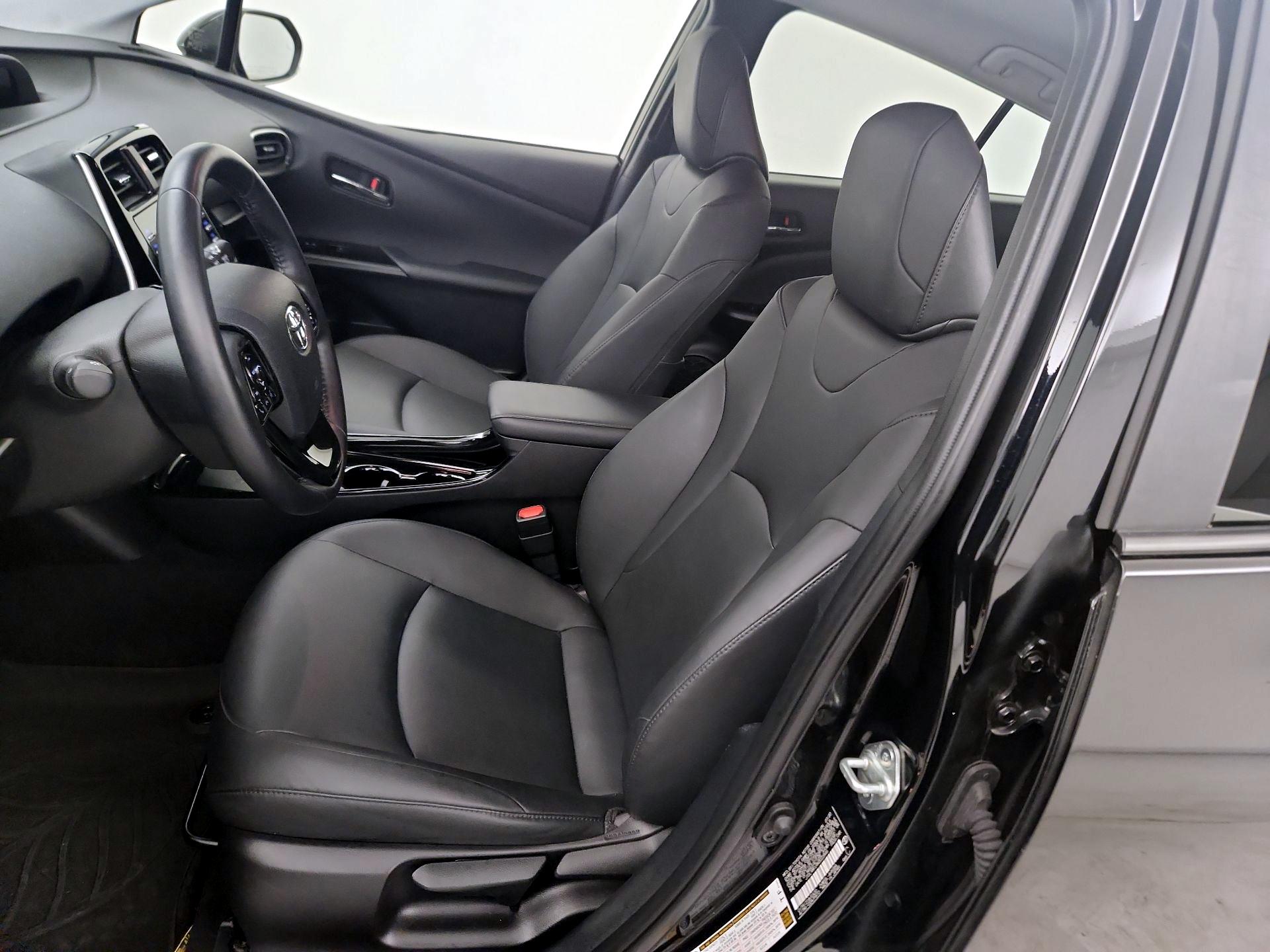 Thumbnail: 2021 Toyota Prius - 11