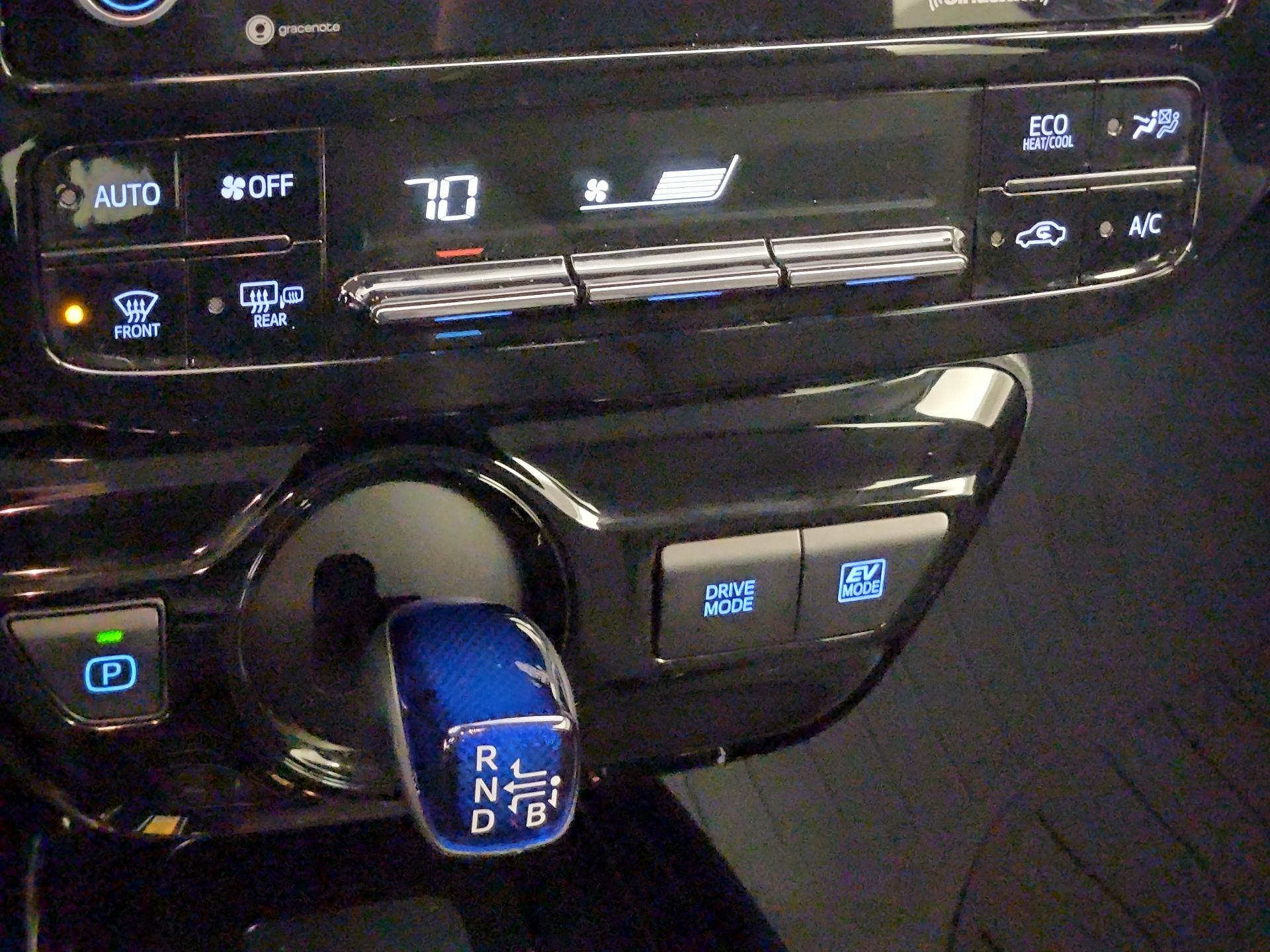 Thumbnail: 2021 Toyota Prius - 16