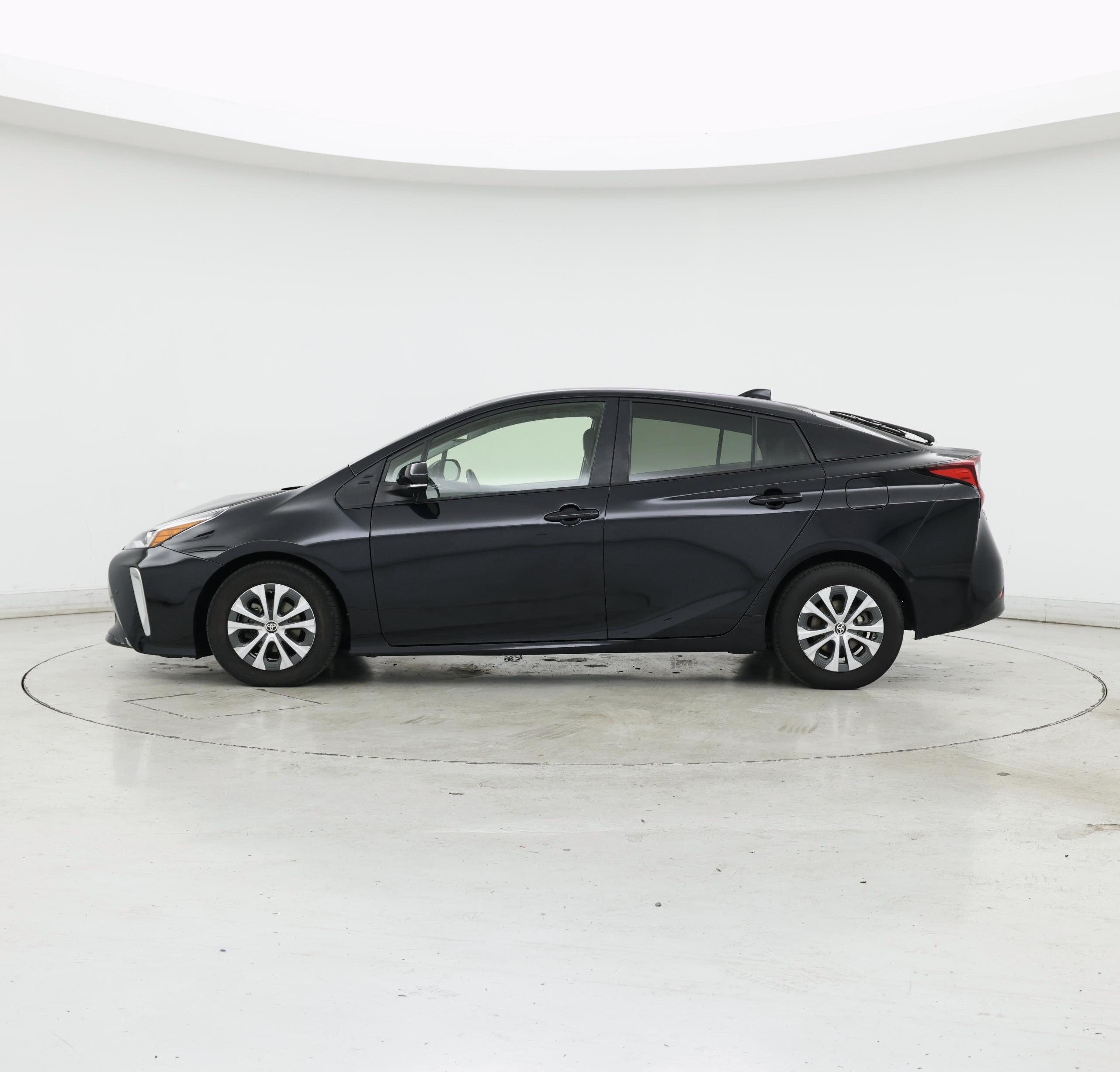 Thumbnail: 2021 Toyota Prius - 3