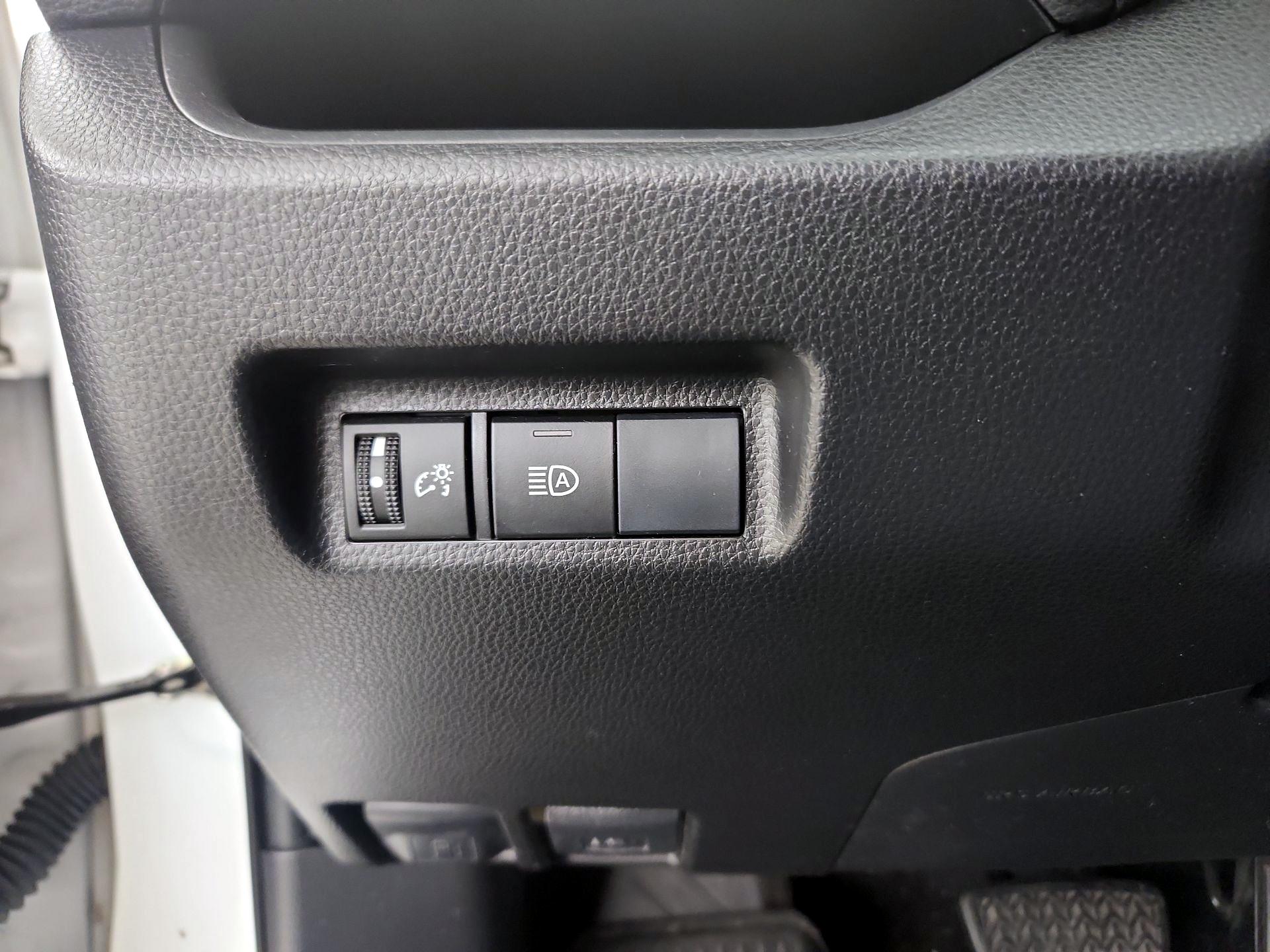 Thumbnail: 2019 Toyota RAV4 - 13