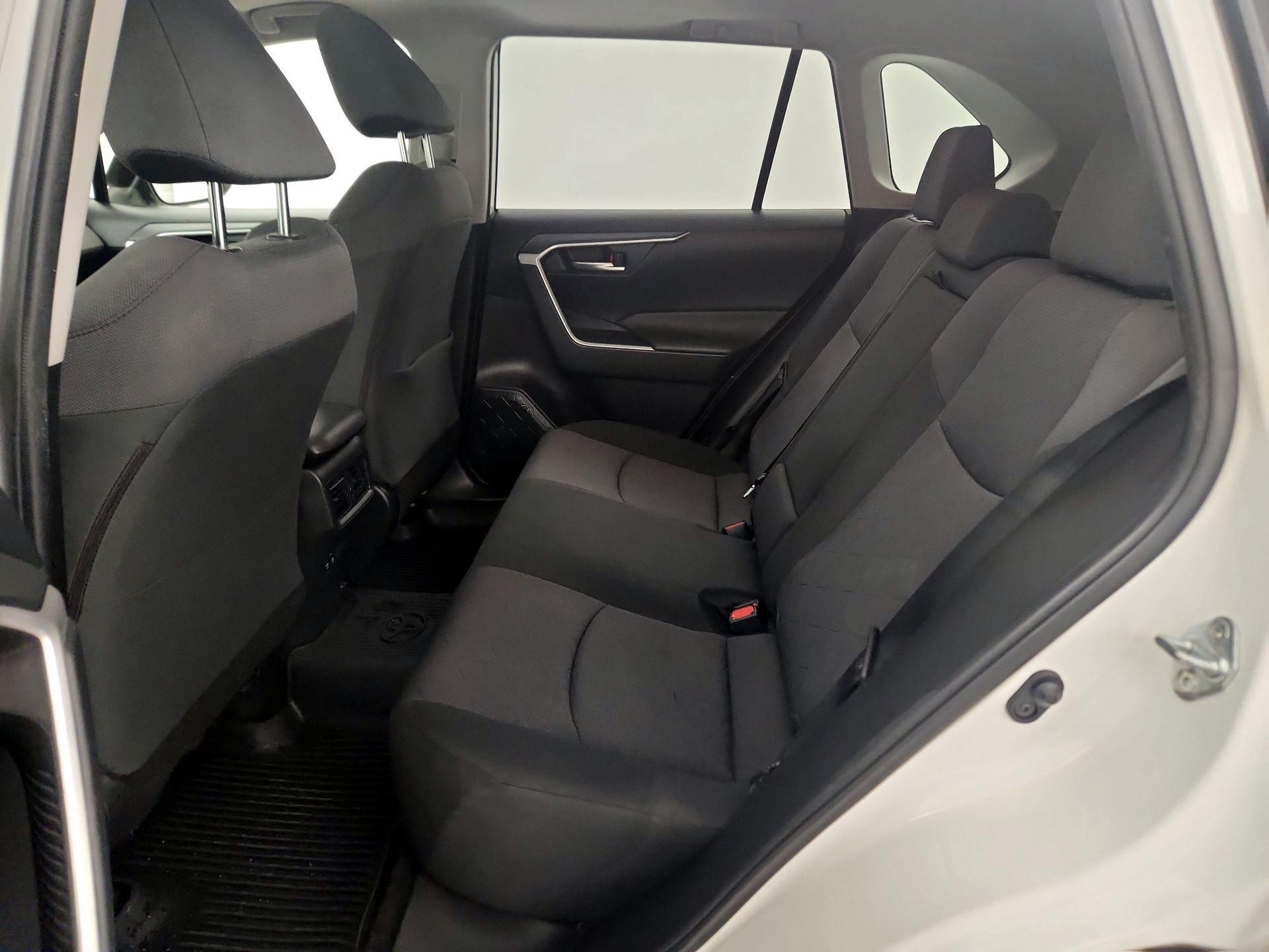 Thumbnail: 2019 Toyota RAV4 - 20