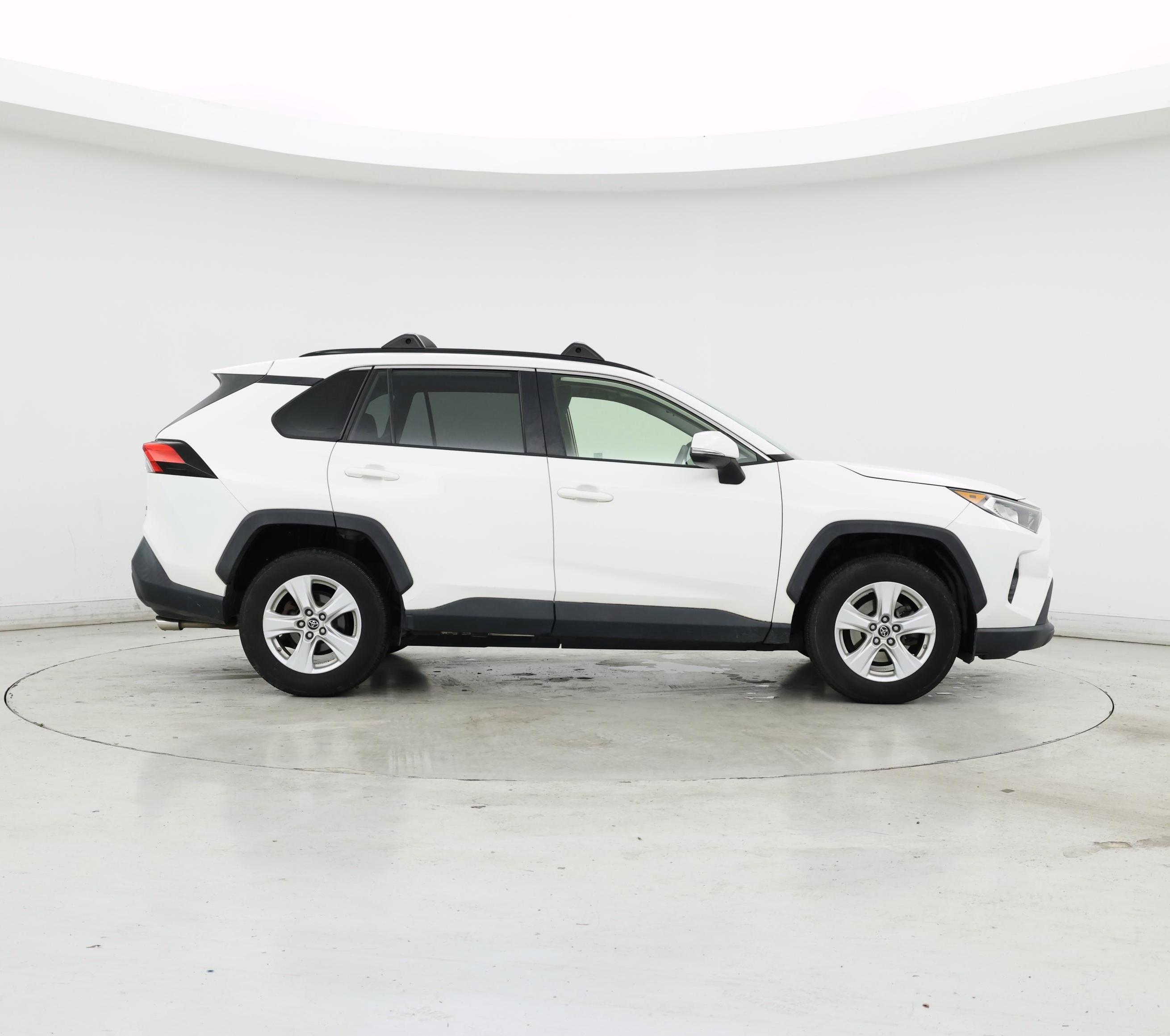 Thumbnail: 2019 Toyota RAV4 - 7