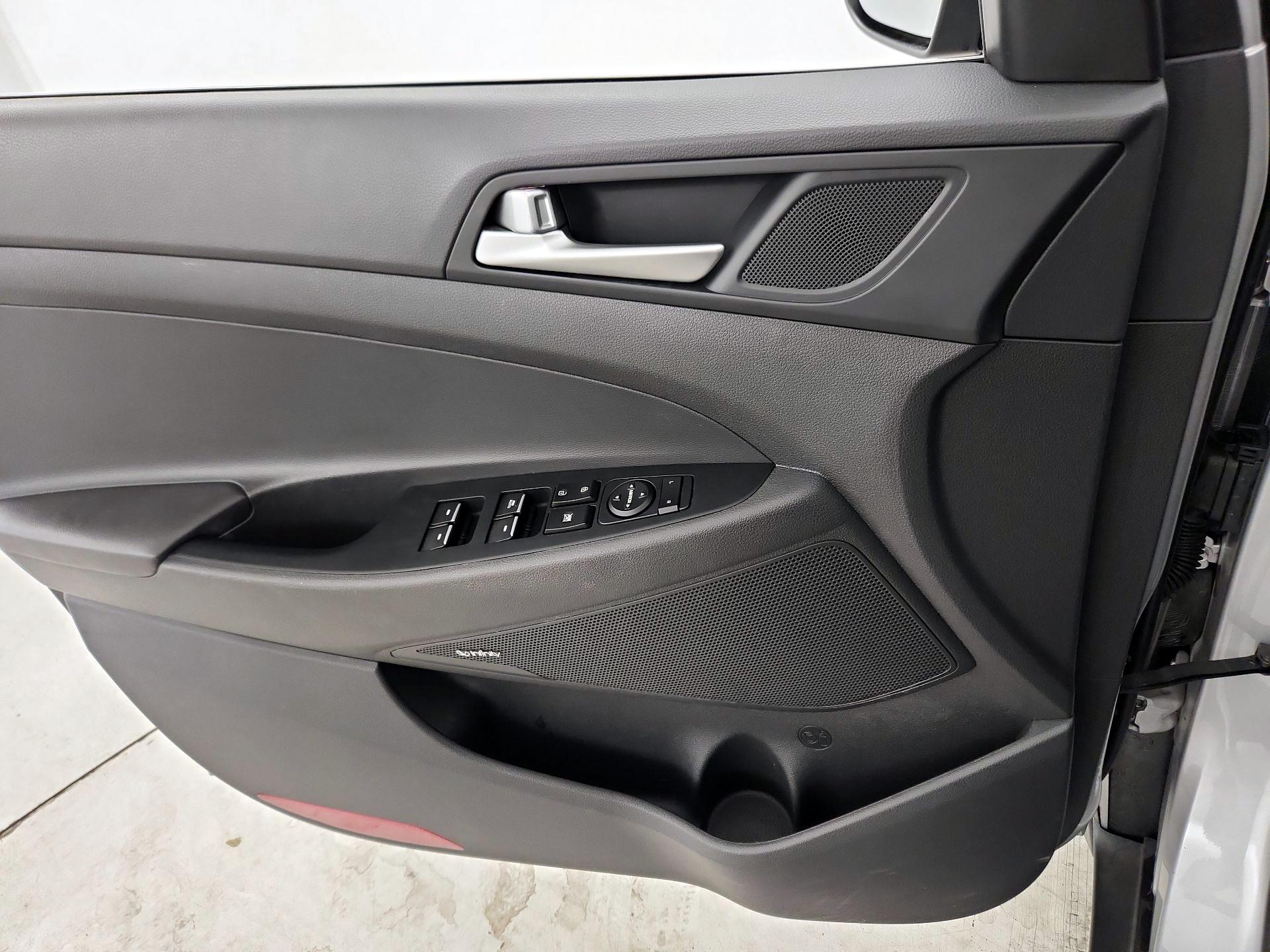 Thumbnail: 2020 Hyundai Tucson - 12