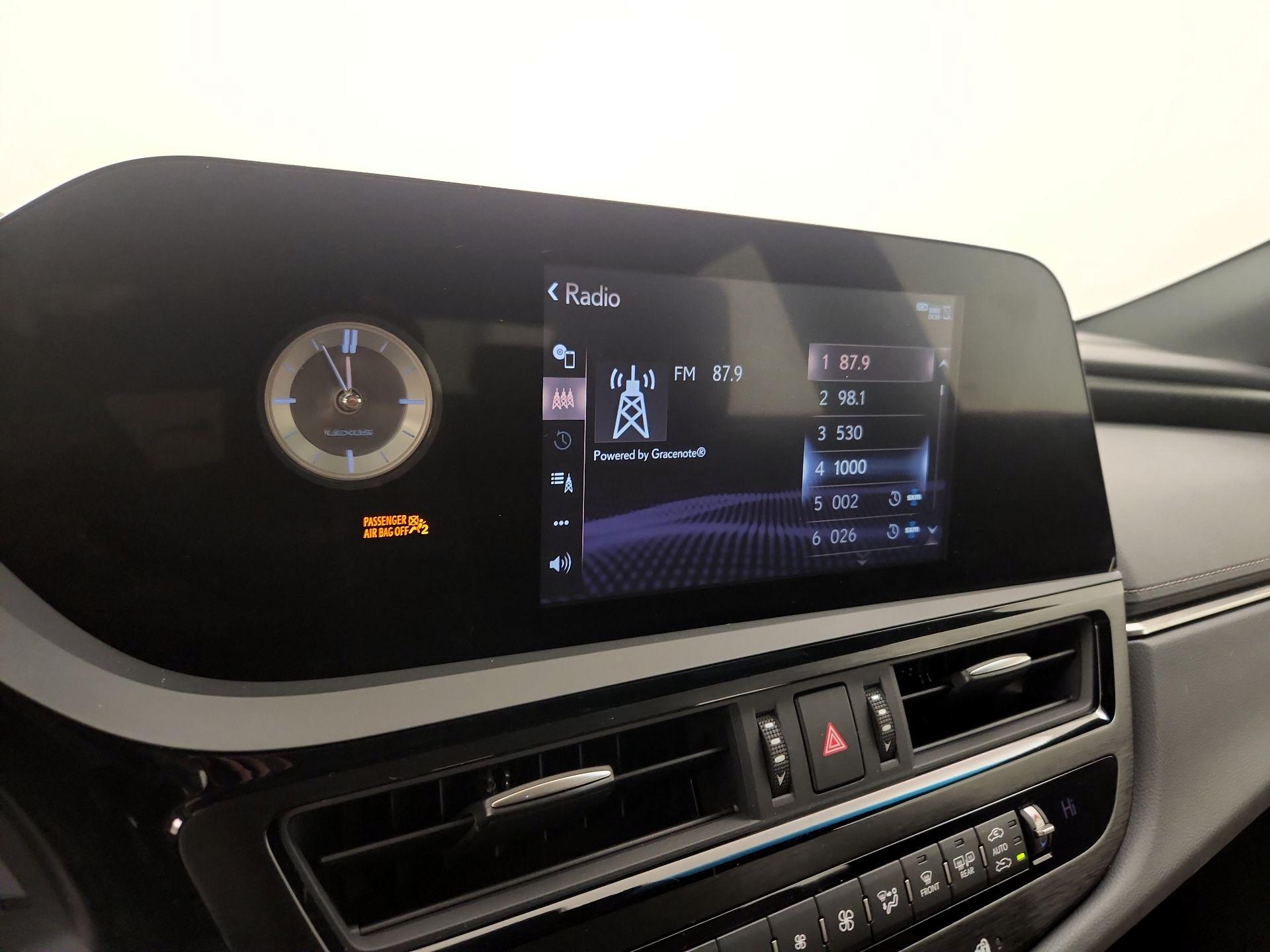 Thumbnail: 2022 Lexus ES - 15