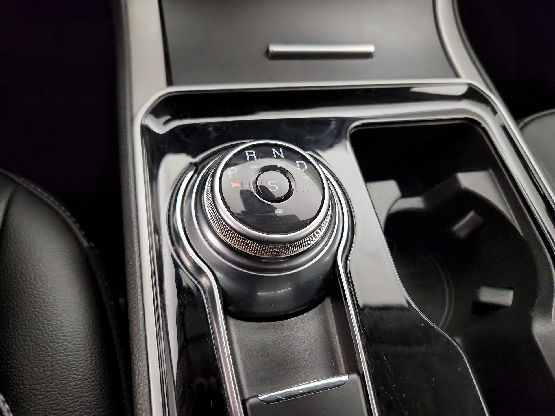 Thumbnail: 2020 Ford Edge - 18