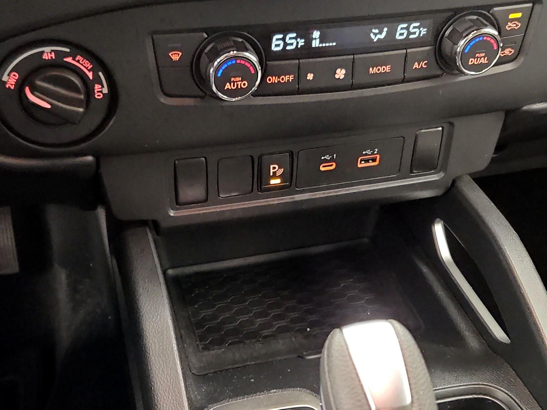 Thumbnail: 2022 Nissan Frontier - 16