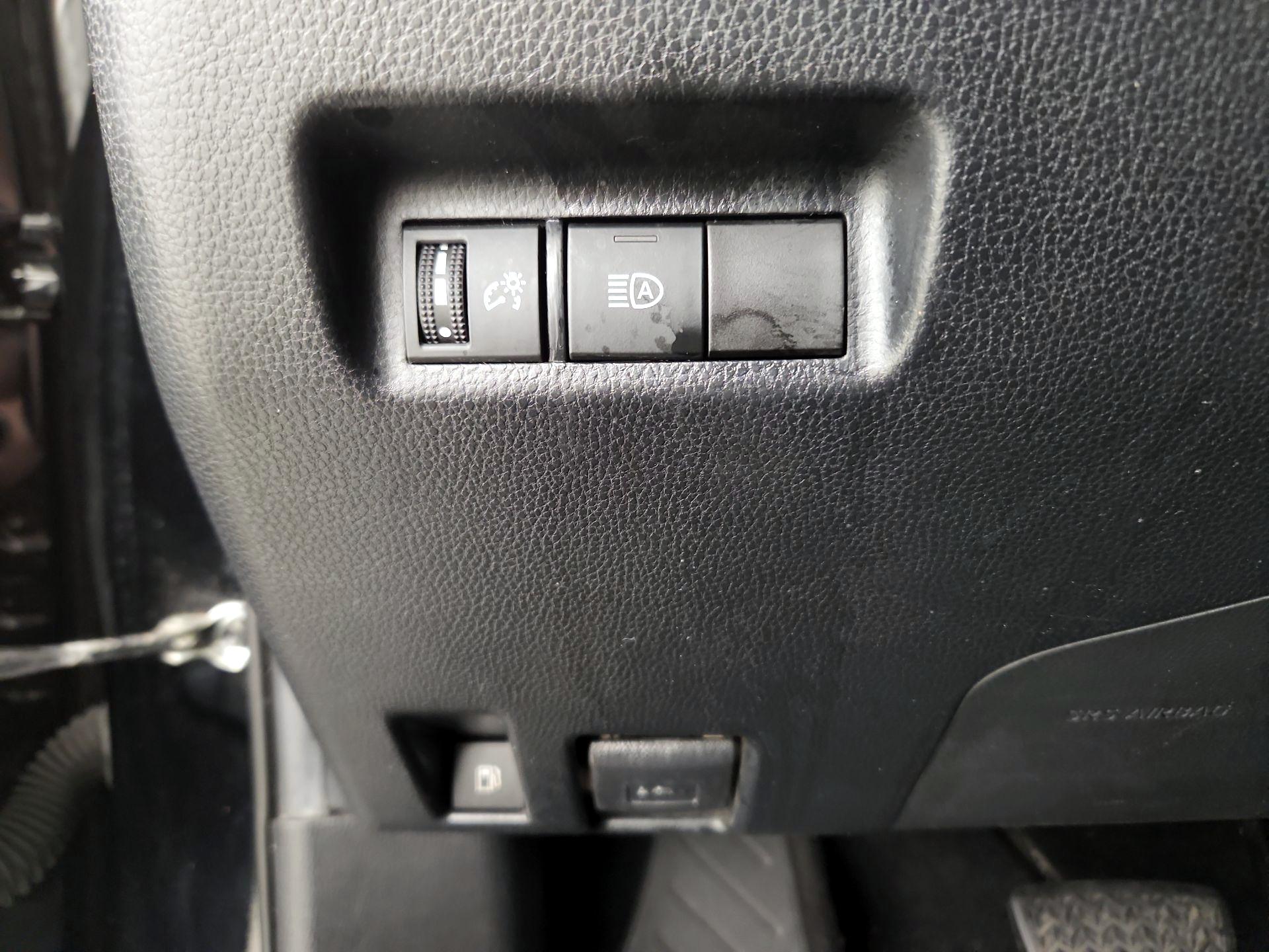 Thumbnail: 2020 Toyota RAV4 - 13