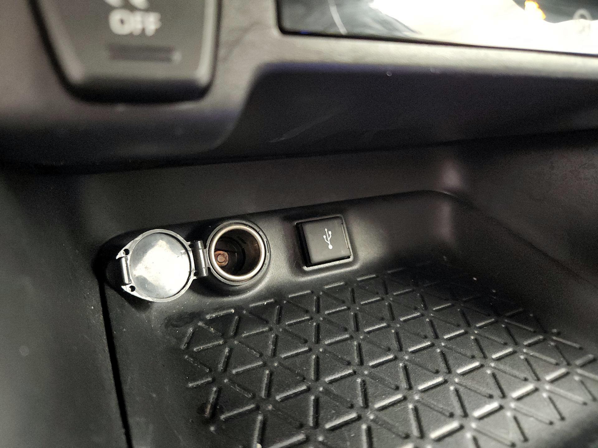 Thumbnail: 2020 Toyota RAV4 - 18