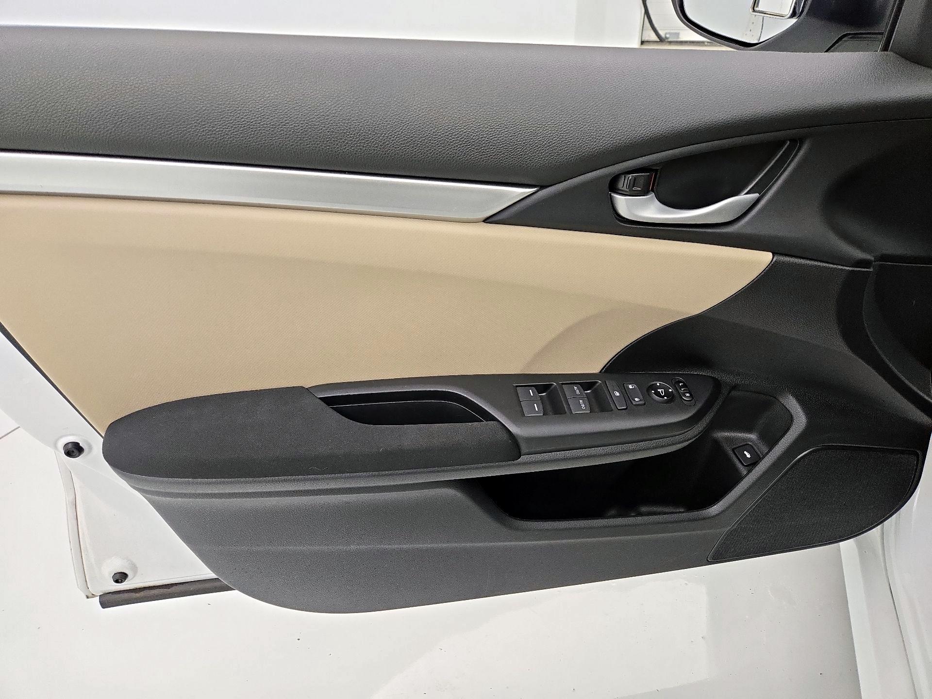 Thumbnail: 2019 Honda Civic - 12