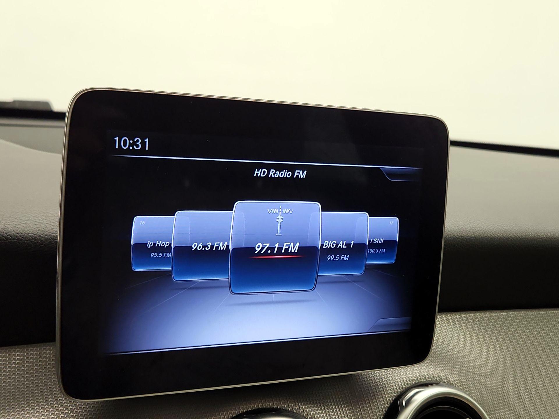 Thumbnail: 2018 Mercedes-Benz GLA - 16