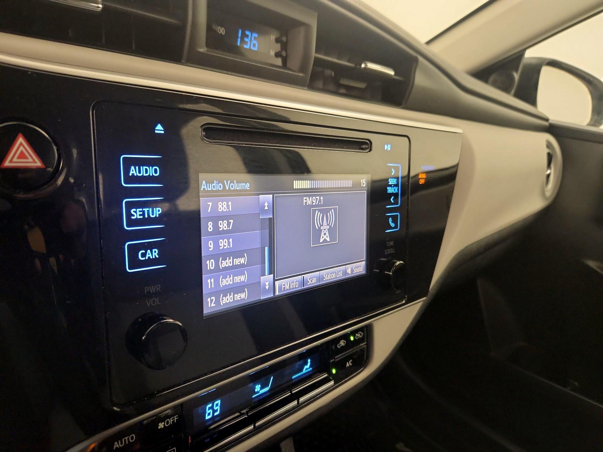 Thumbnail: 2018 Toyota Corolla - 14