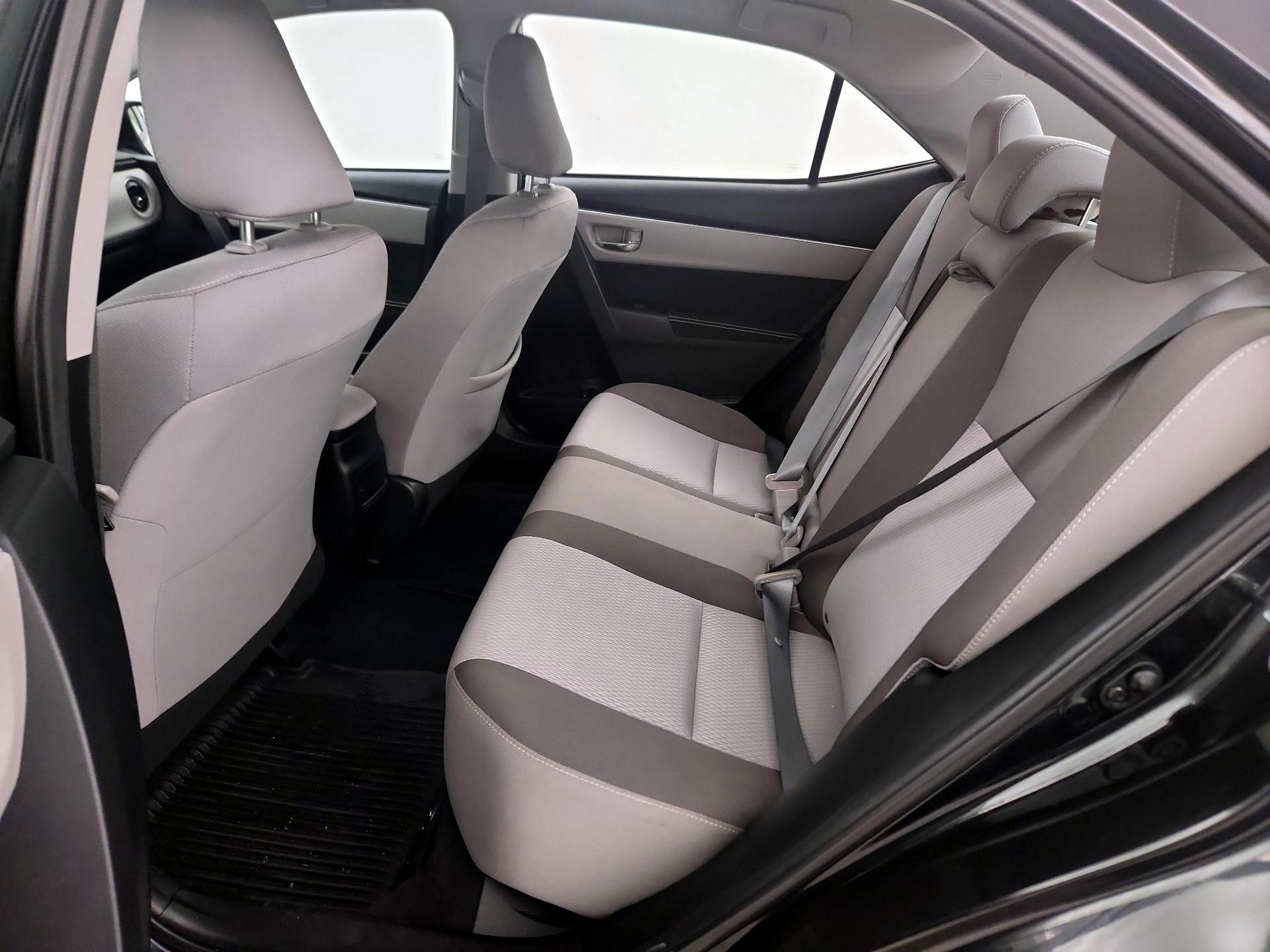 Thumbnail: 2018 Toyota Corolla - 18