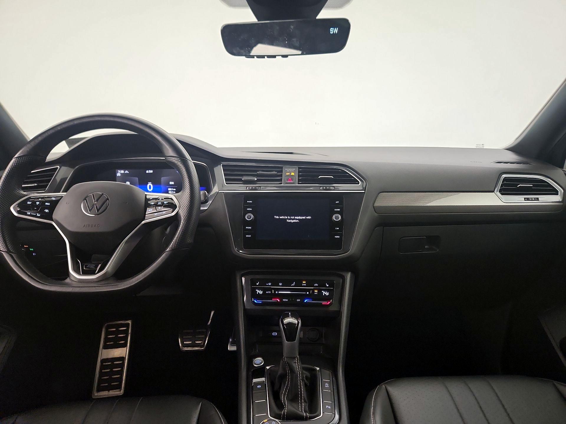 Thumbnail: 2022 Volkswagen Tiguan - 9