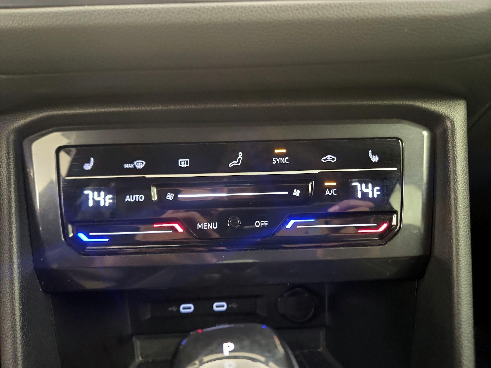 Thumbnail: 2022 Volkswagen Tiguan - 16